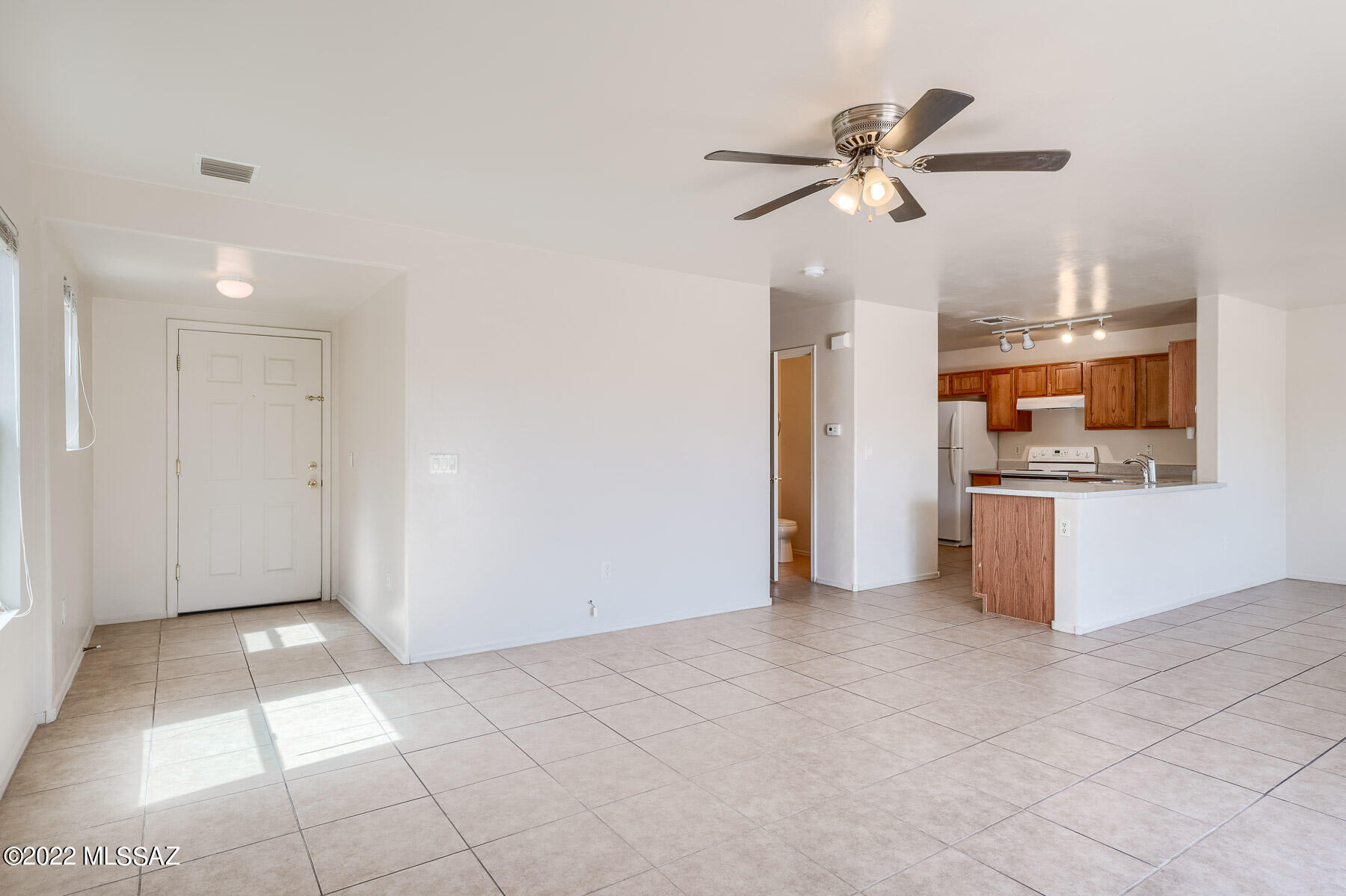2907 S Pantano Edge Drive