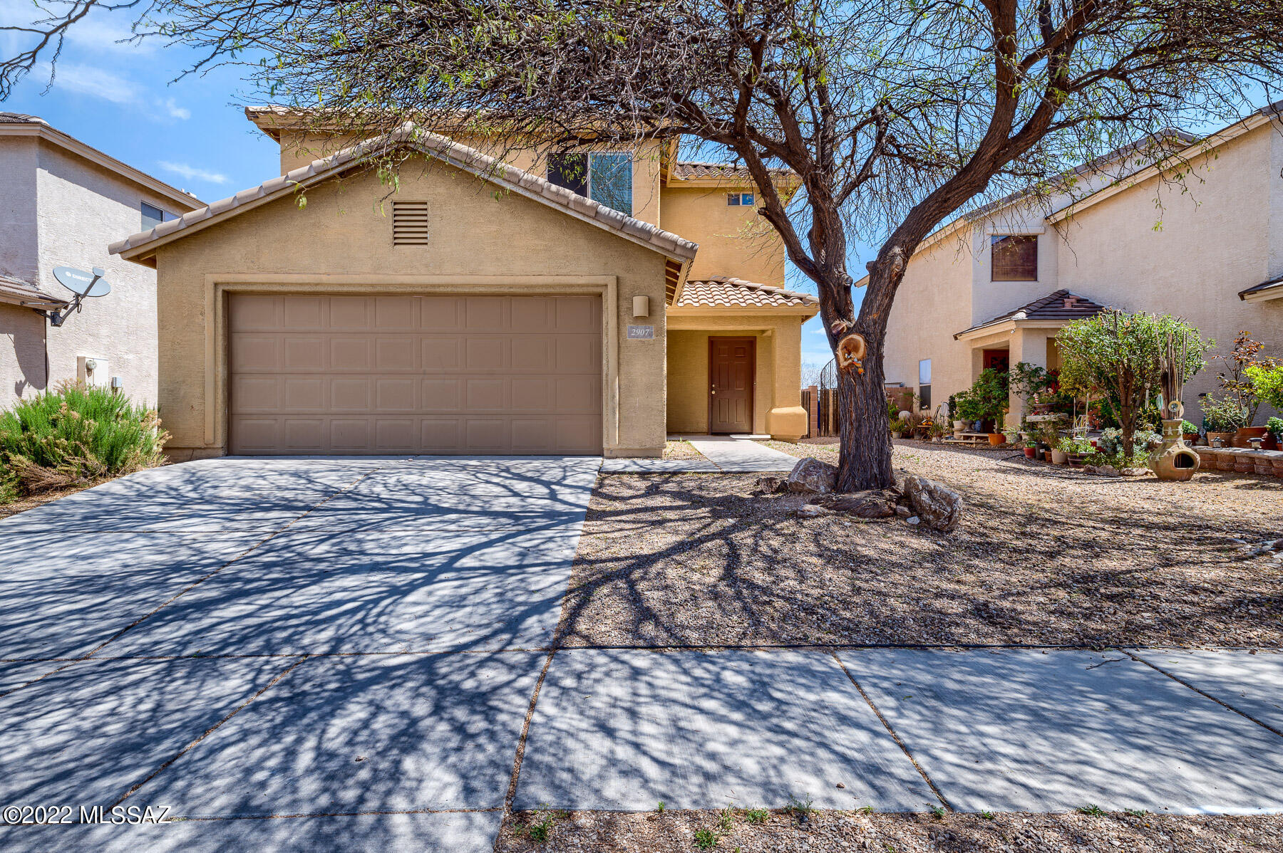 2907 S Pantano Edge Drive