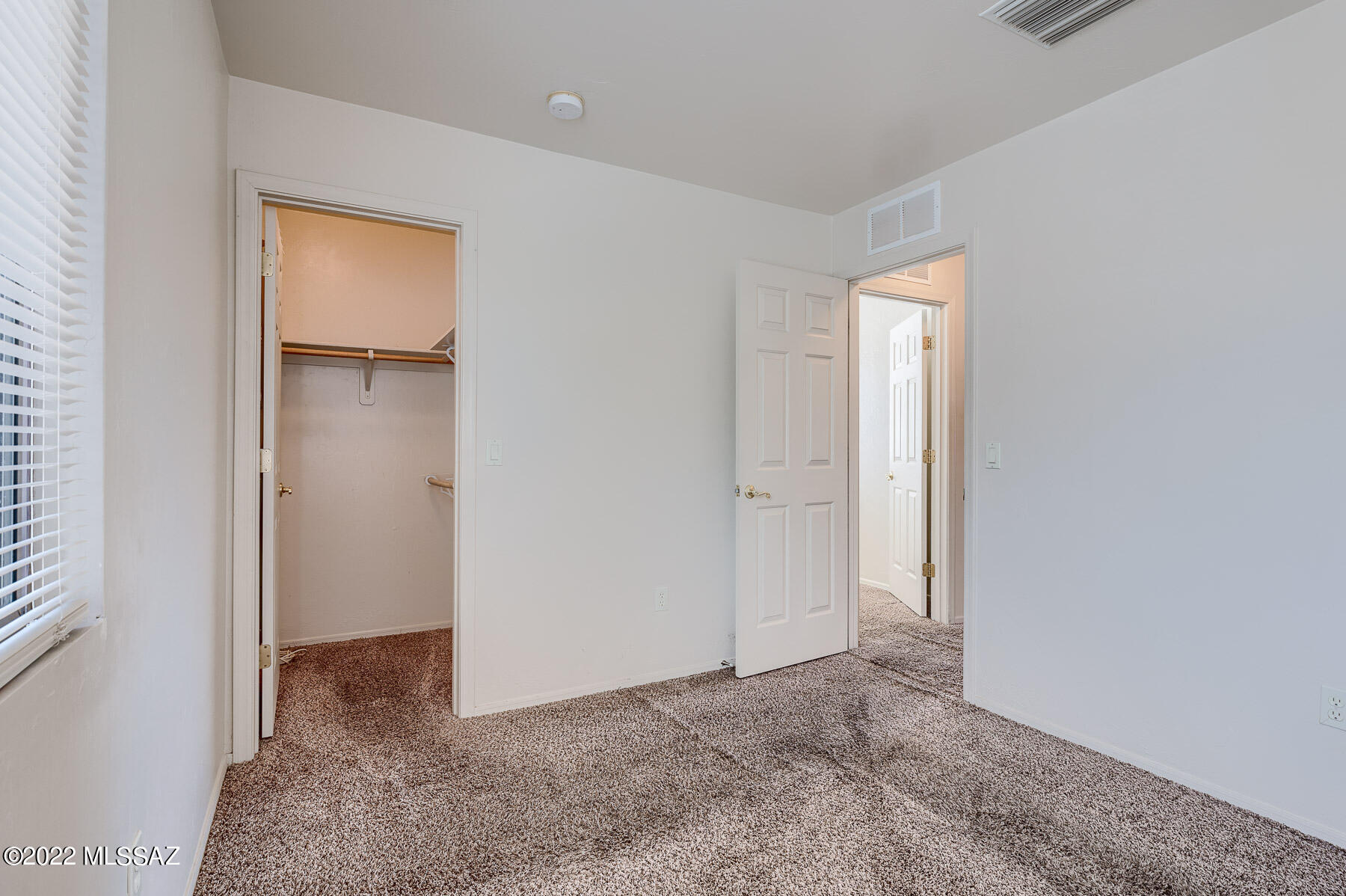 2907 S Pantano Edge Drive