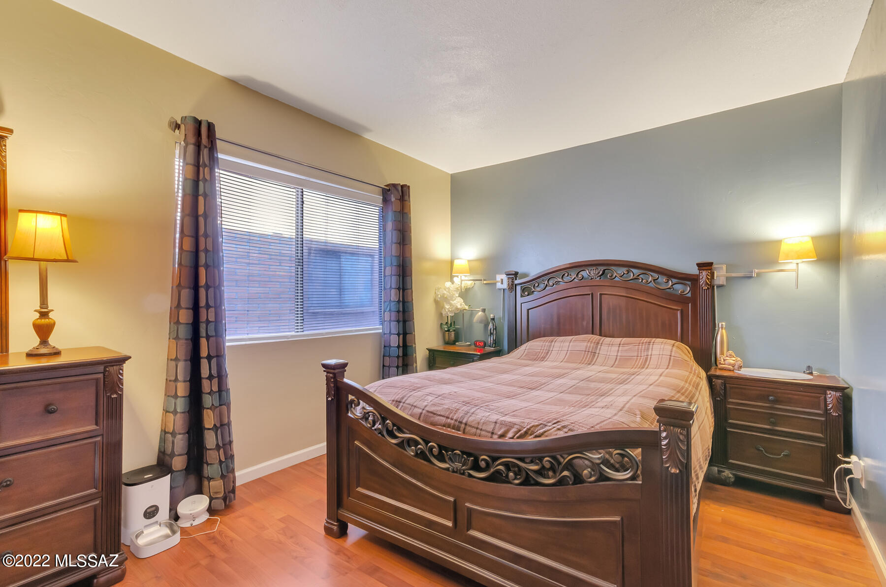 1530 S Columbus Boulevard Unit: 5
