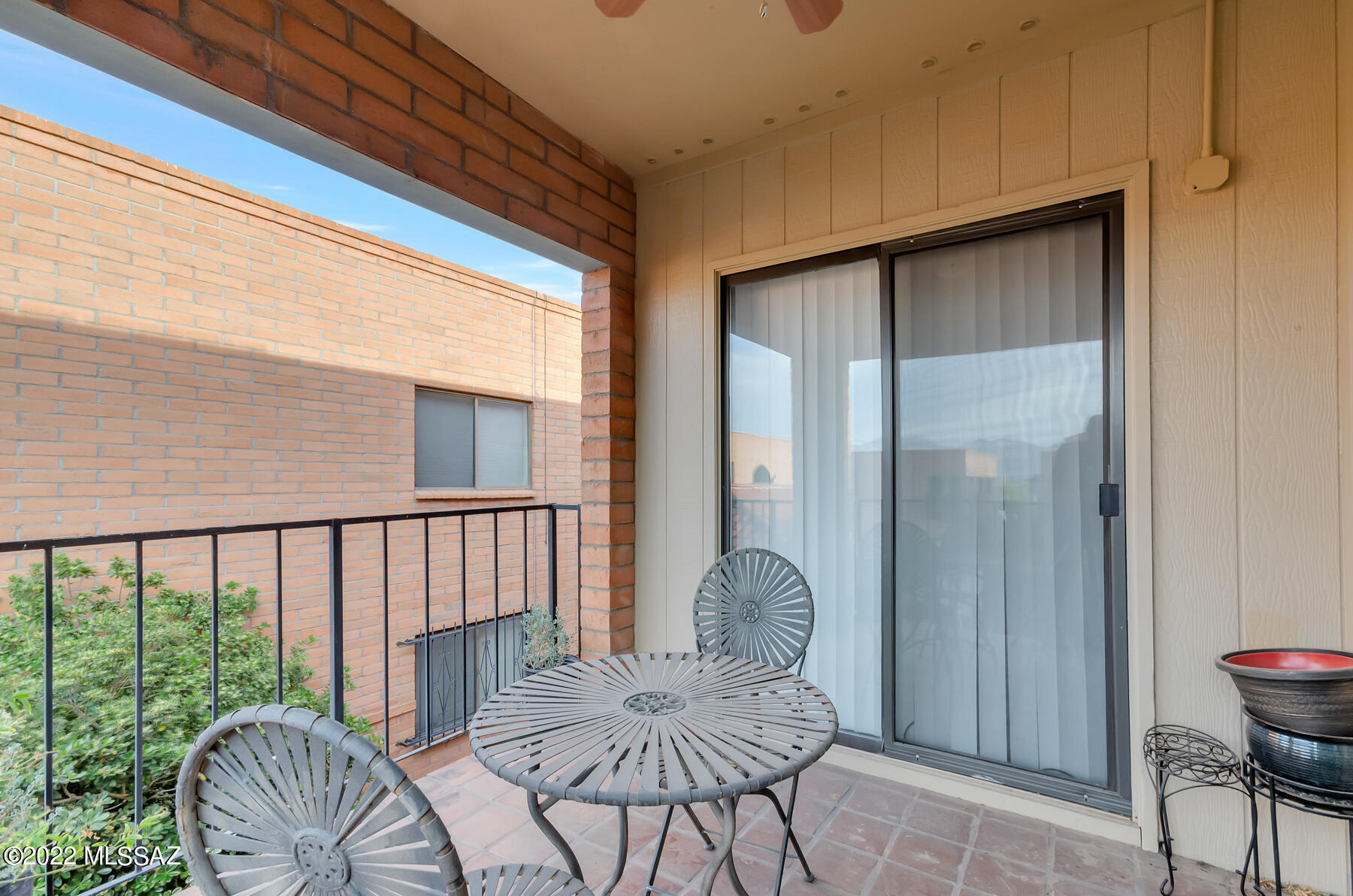 1530 S Columbus Boulevard Unit: 5