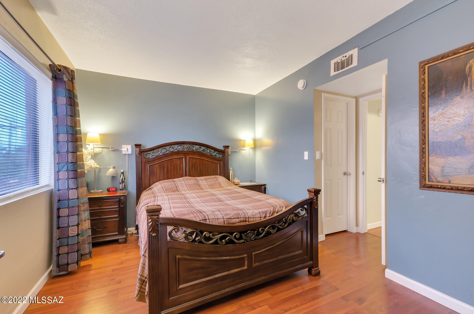 1530 S Columbus Boulevard Unit: 5
