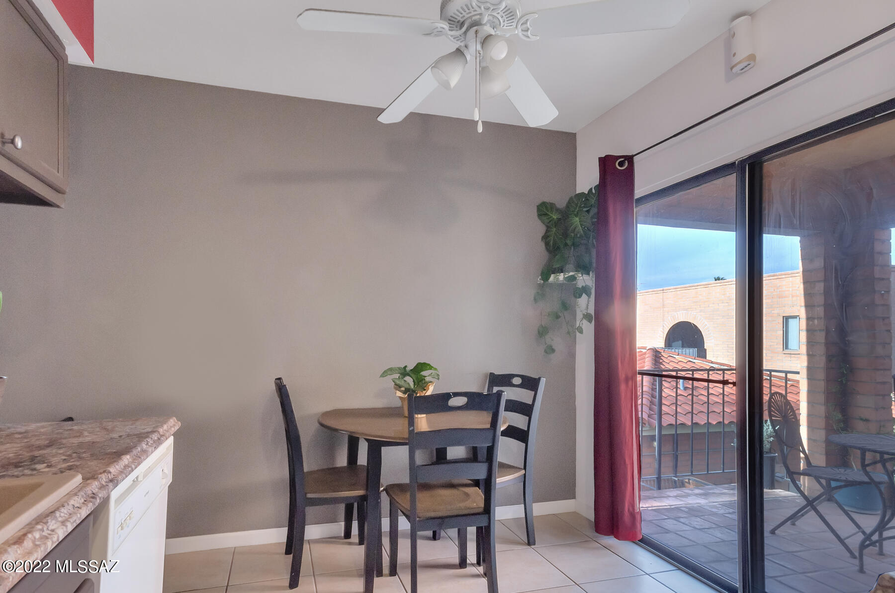 1530 S Columbus Boulevard Unit: 5