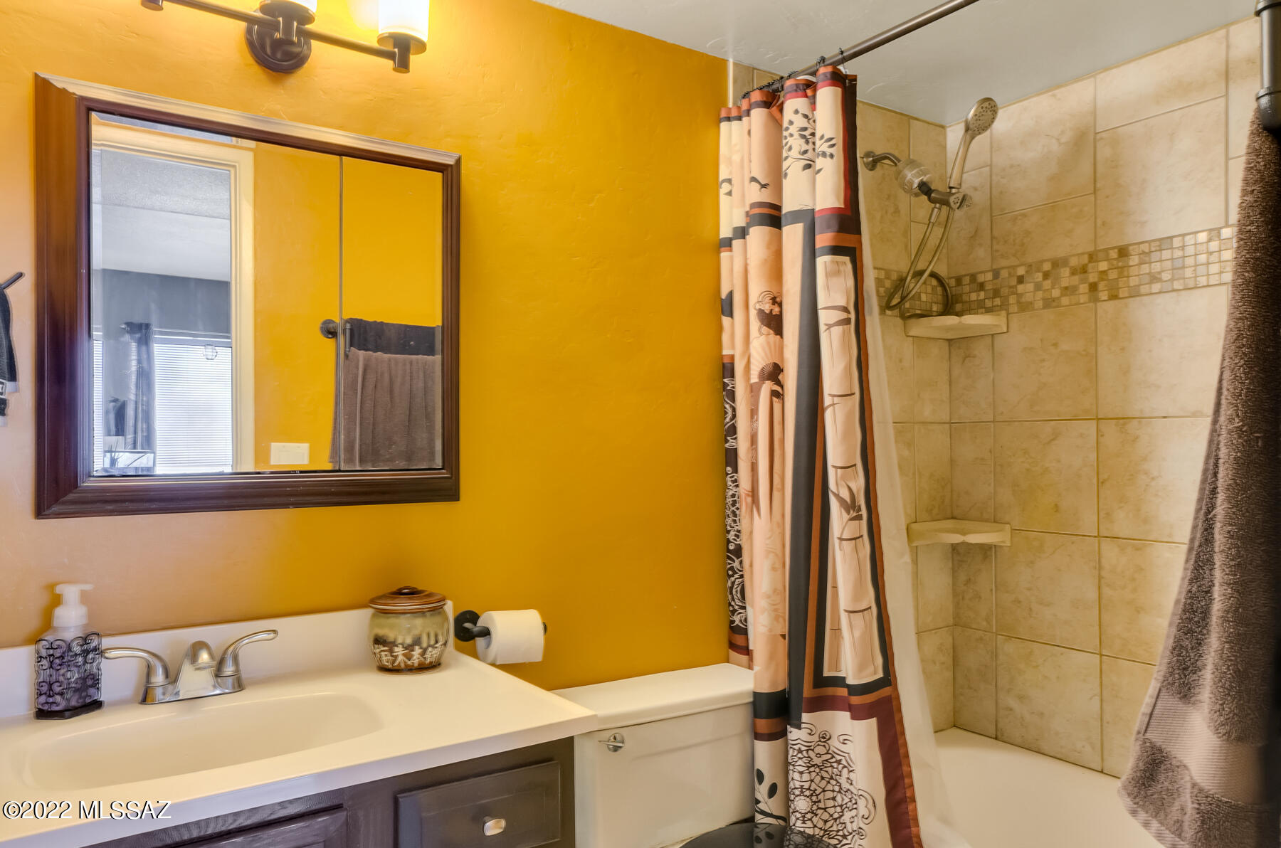 1530 S Columbus Boulevard Unit: 5
