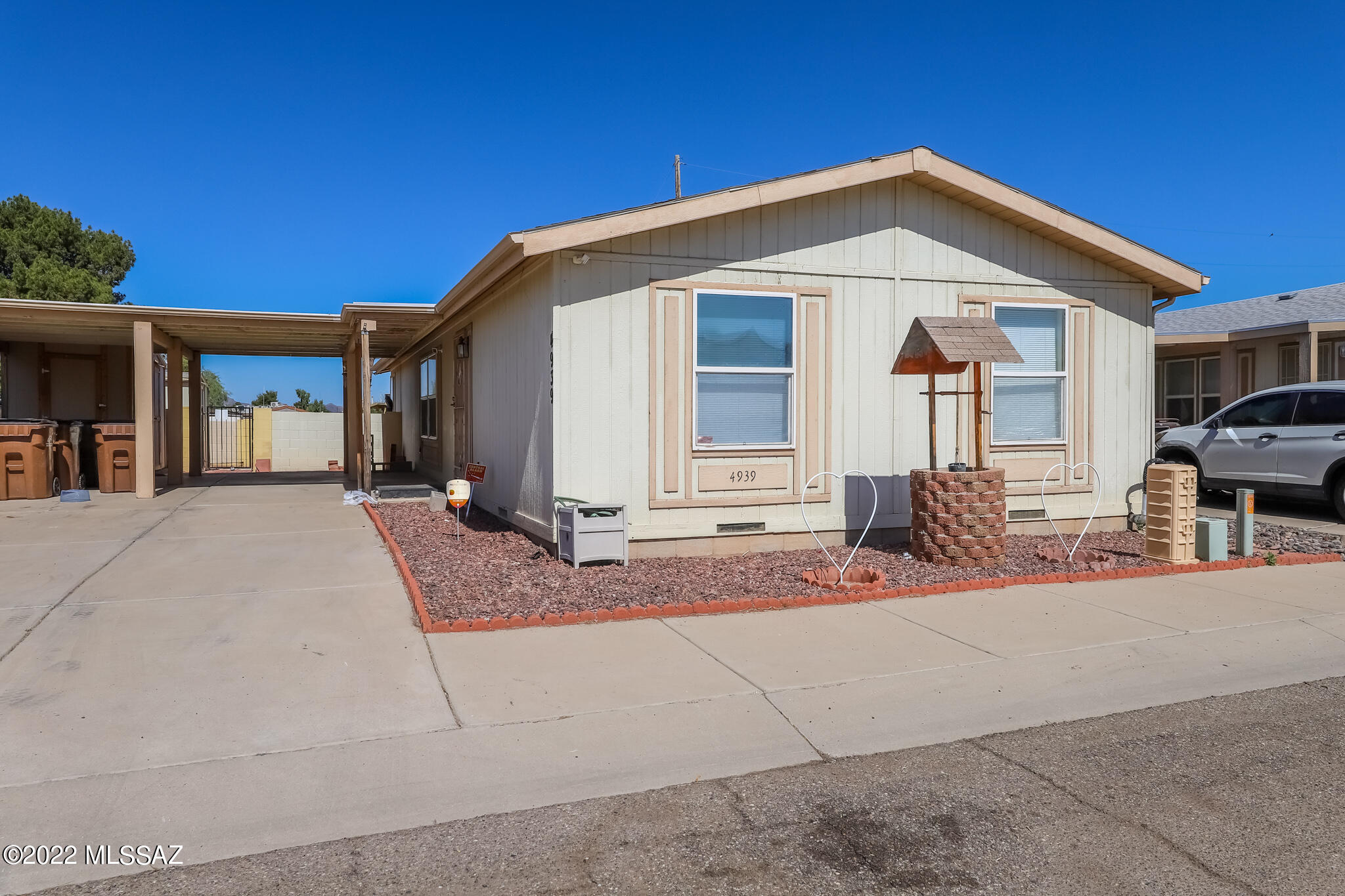 4939 N River Valley Loop