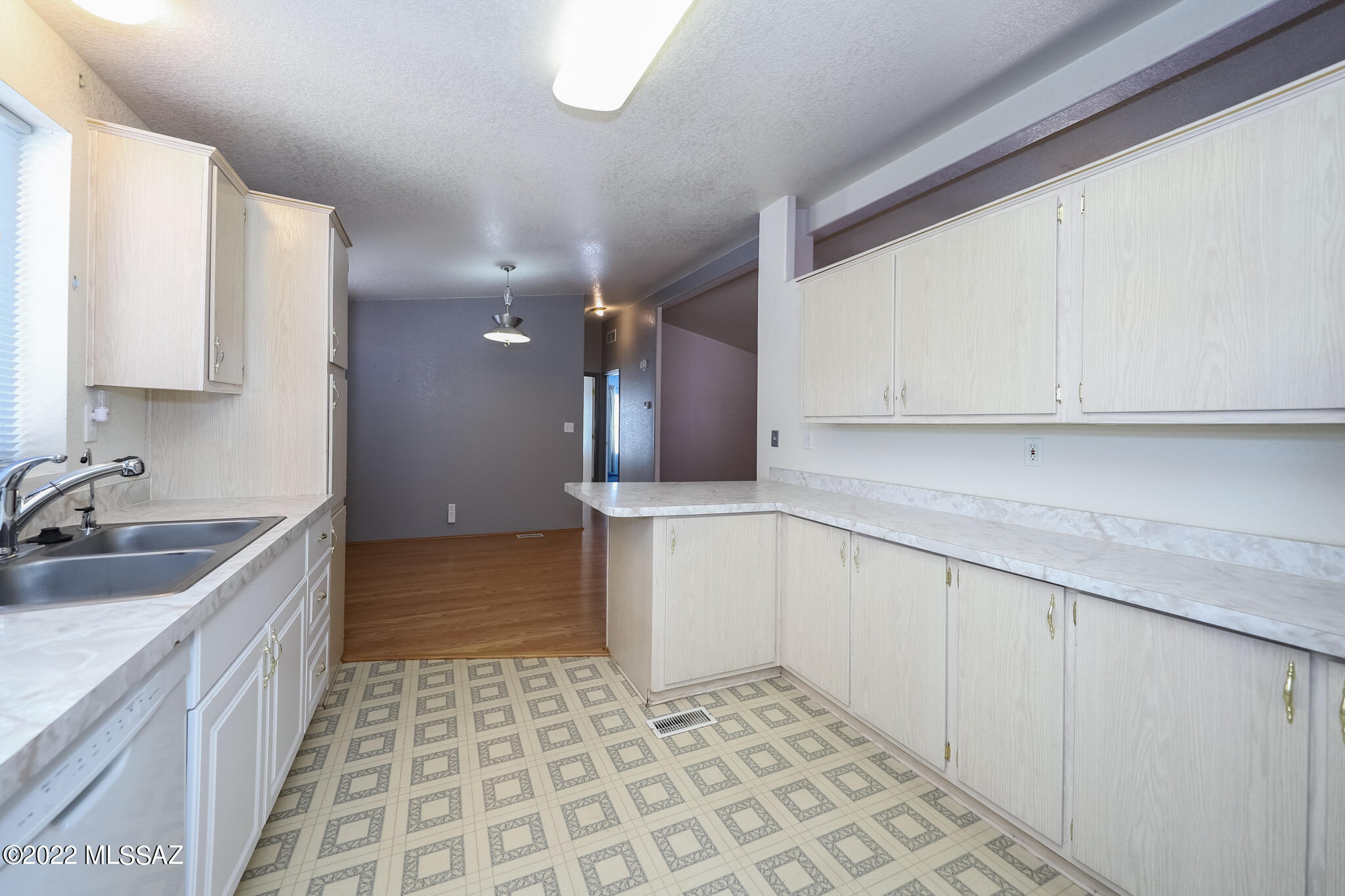4939 N River Valley Loop