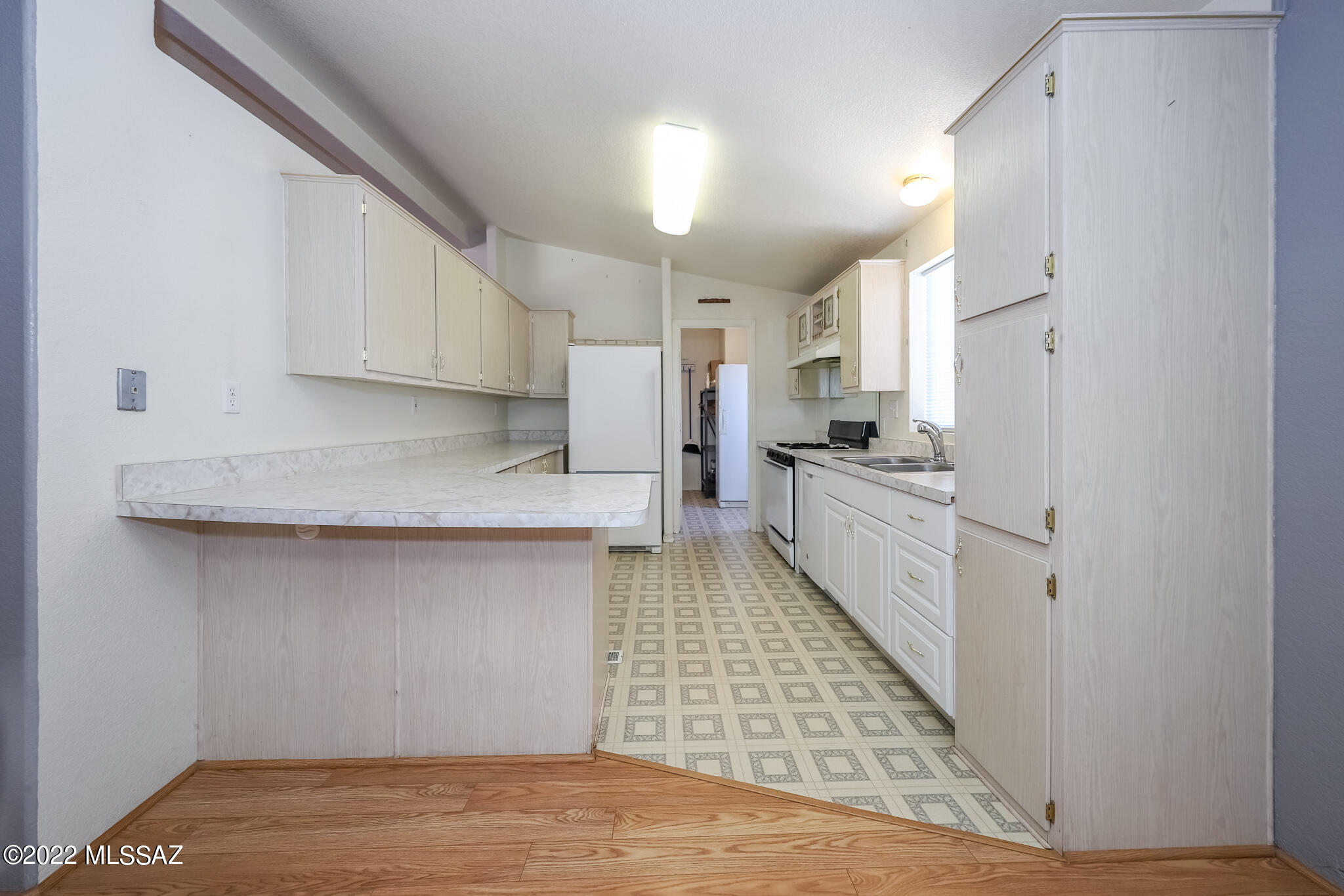 4939 N River Valley Loop
