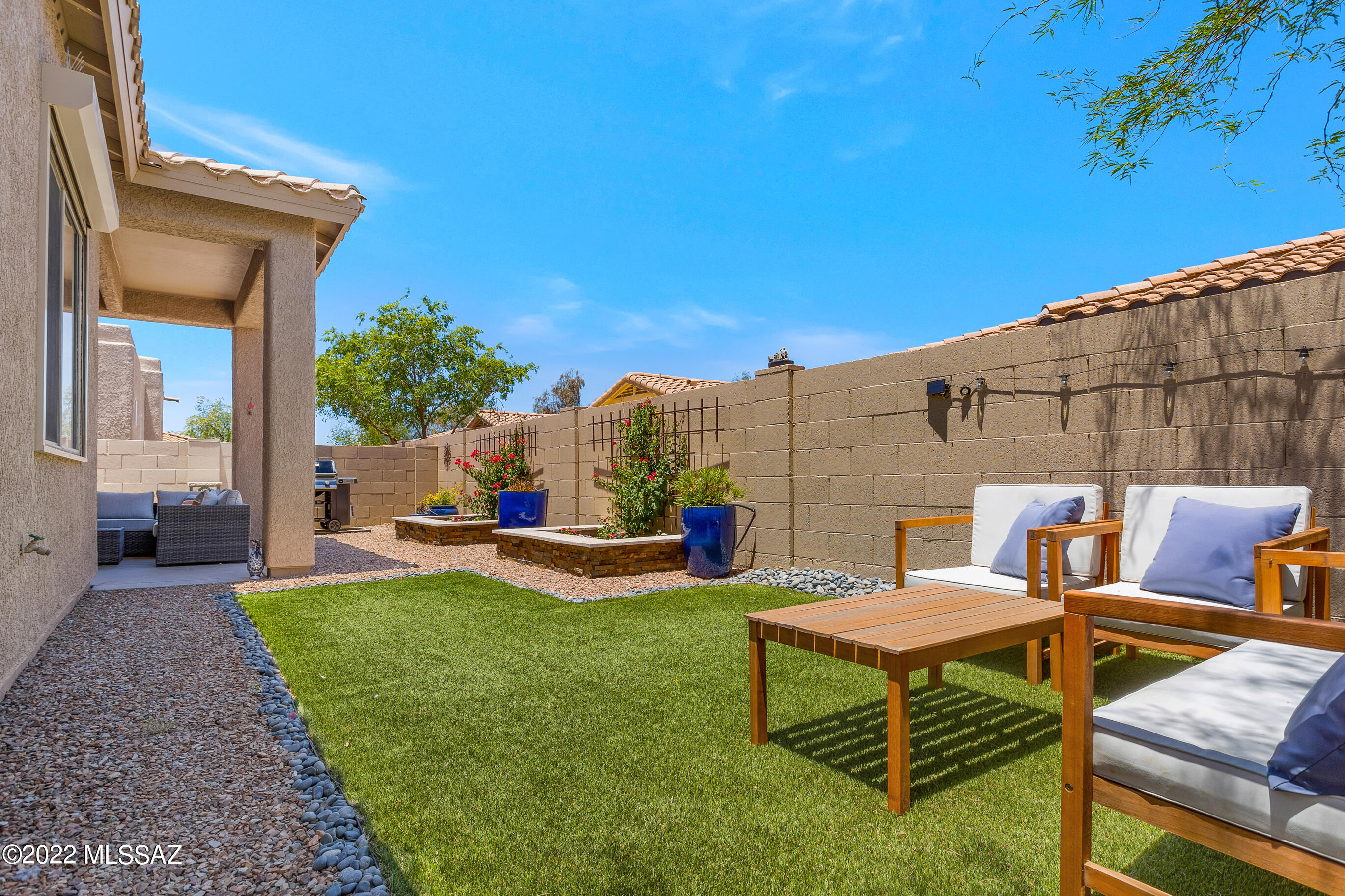 1890 W River Otter Drive