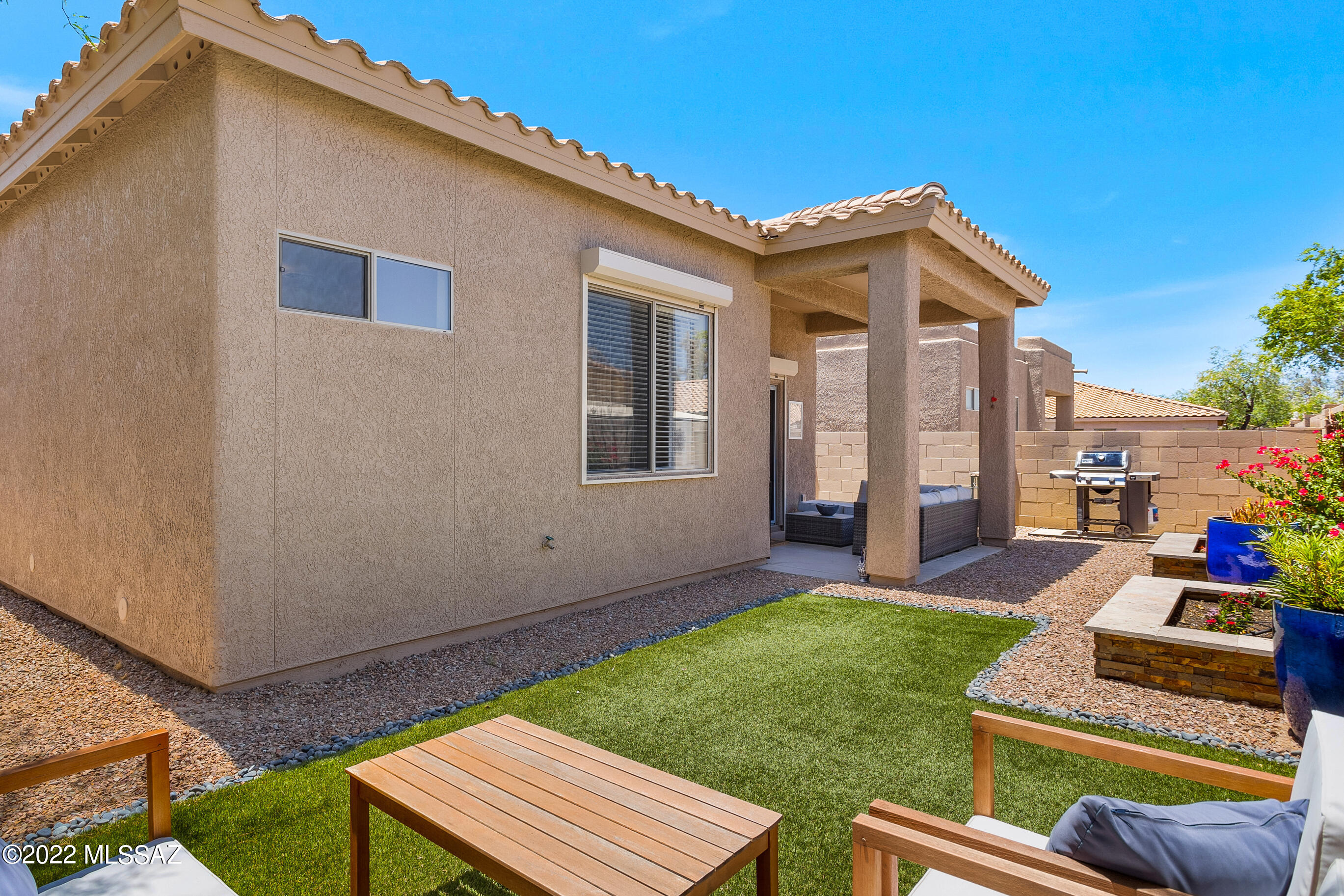 1890 W River Otter Drive