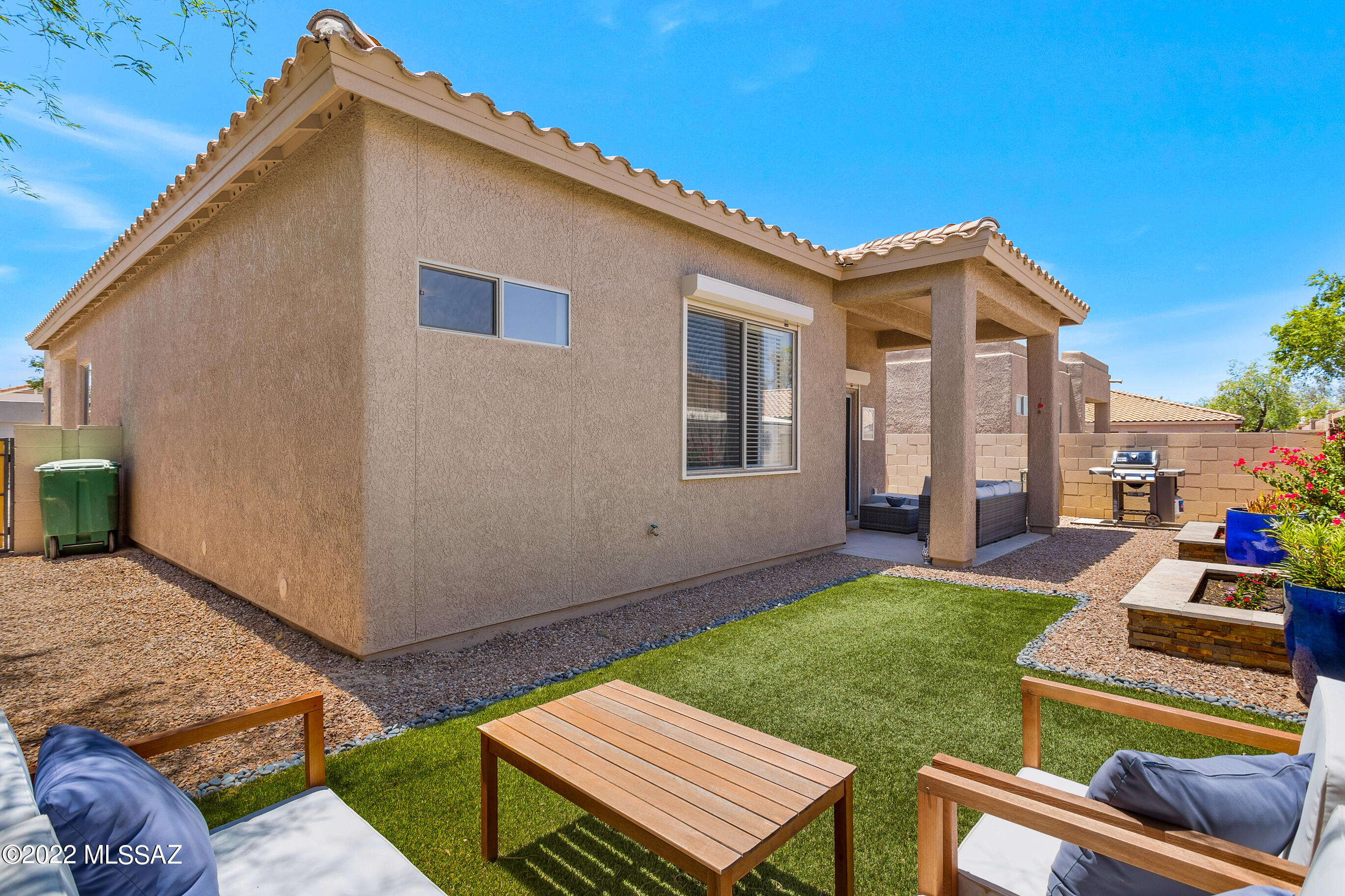 1890 W River Otter Drive