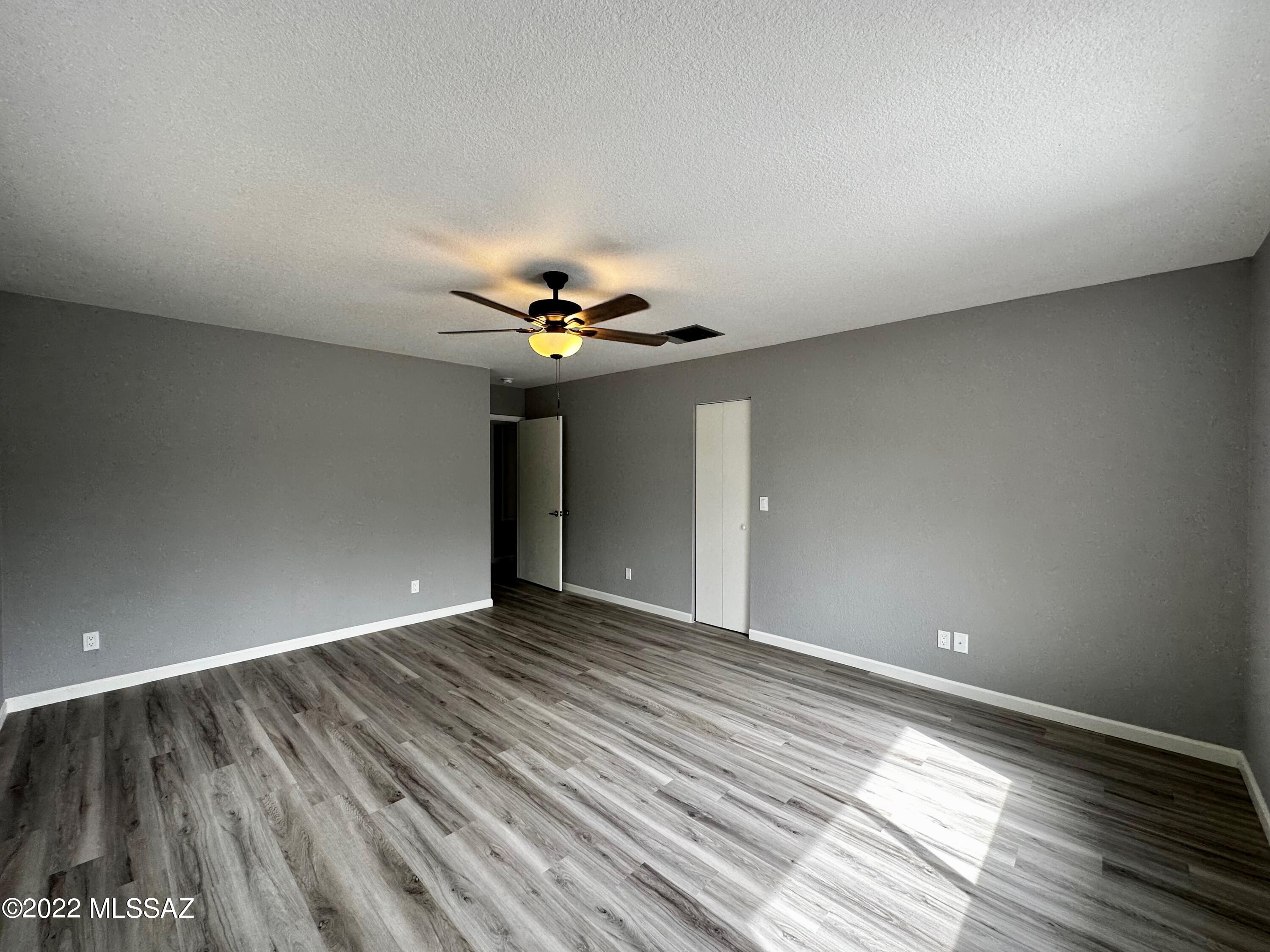5335 E Starhaven Lane