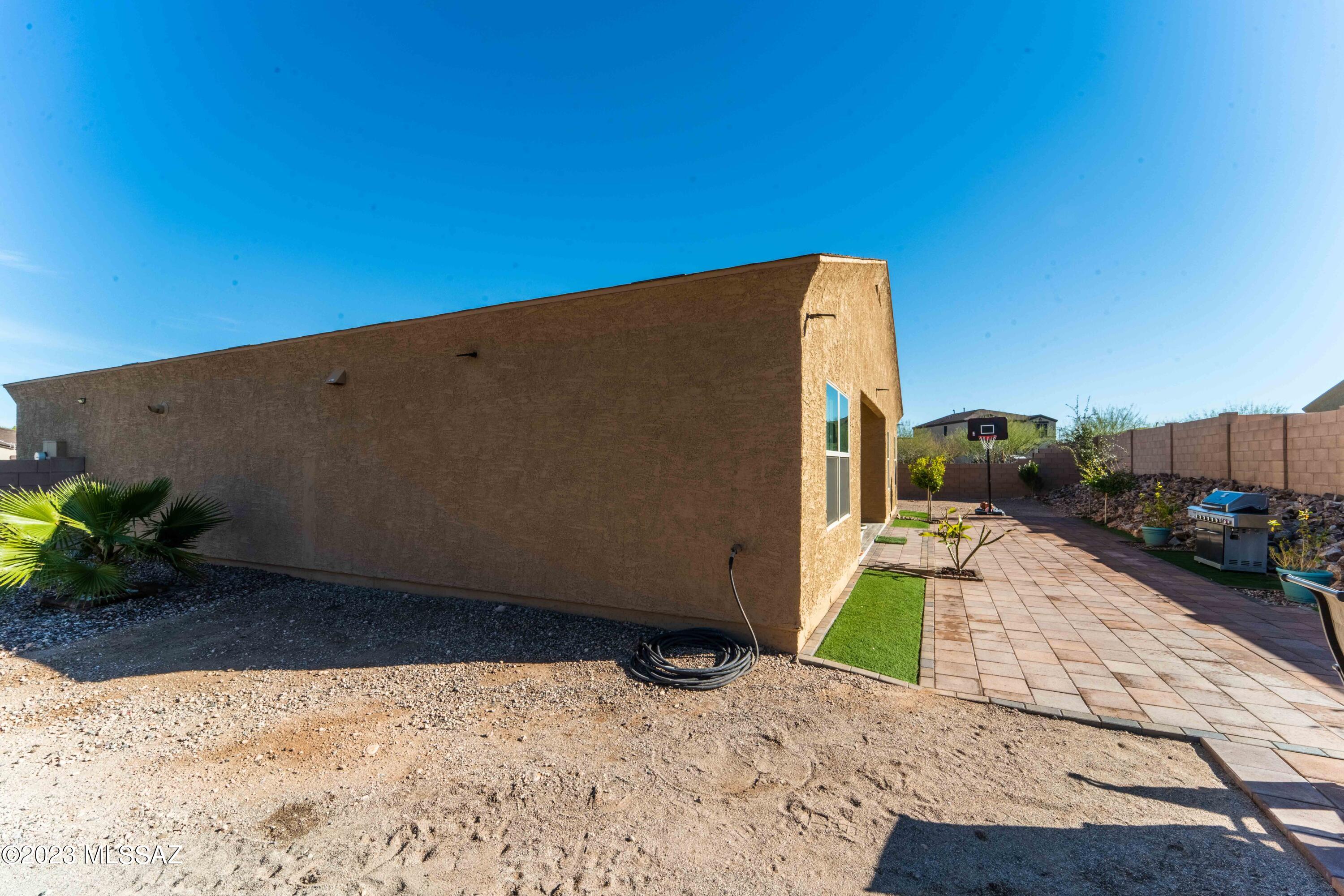 2768 E Calle Joya de Ventura