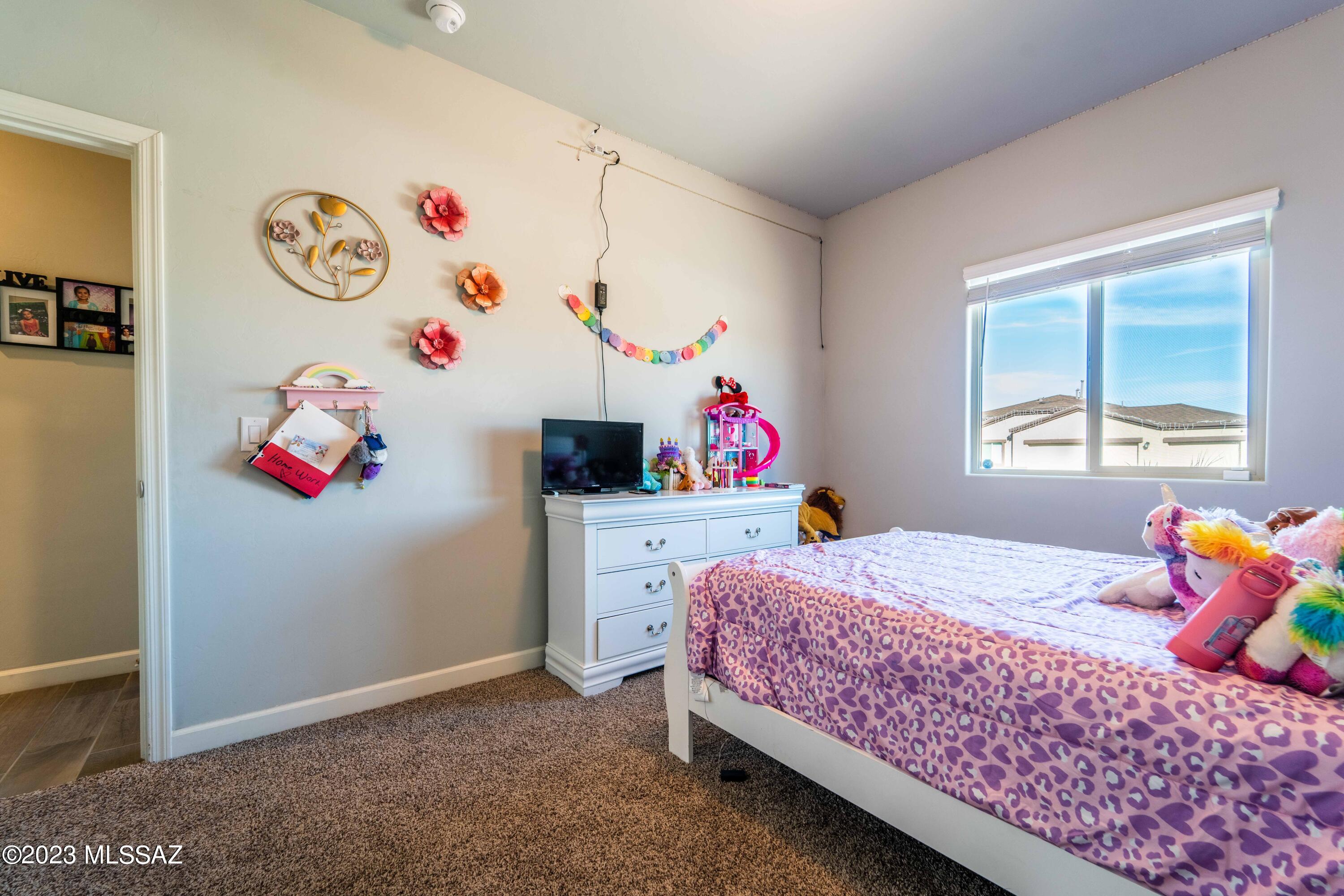 2768 E Calle Joya de Ventura