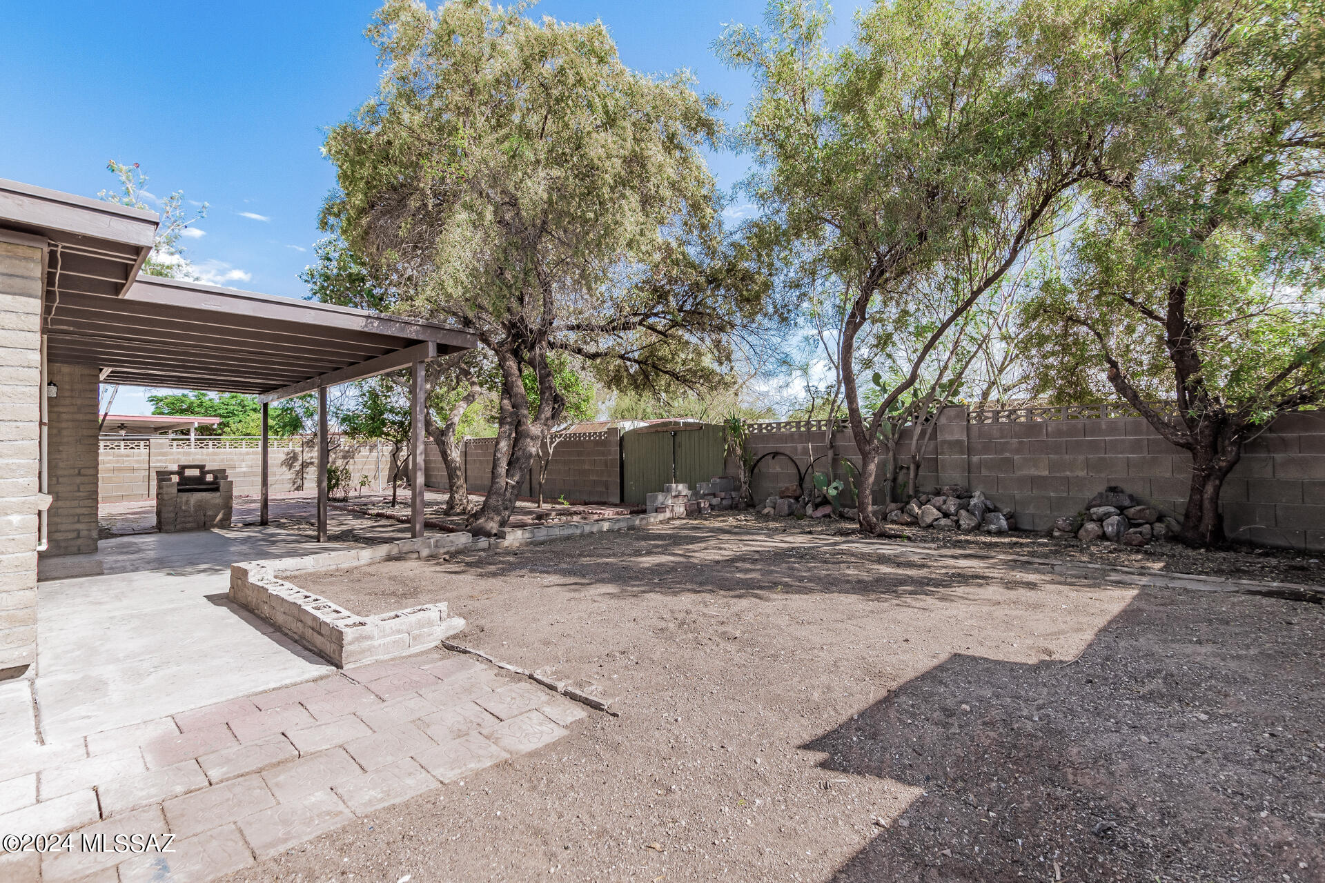 2244 E Pinon Drive