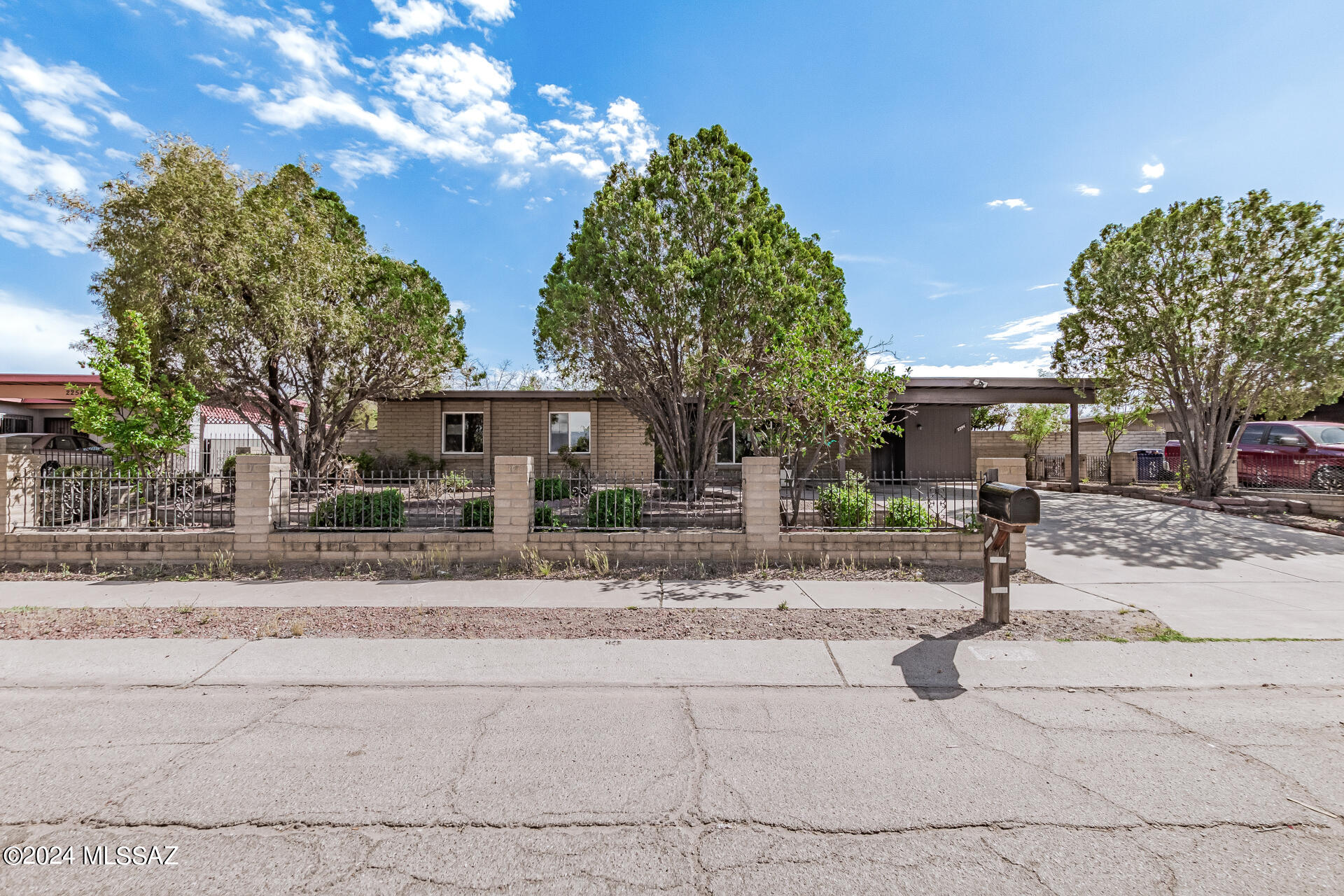 2244 E Pinon Drive