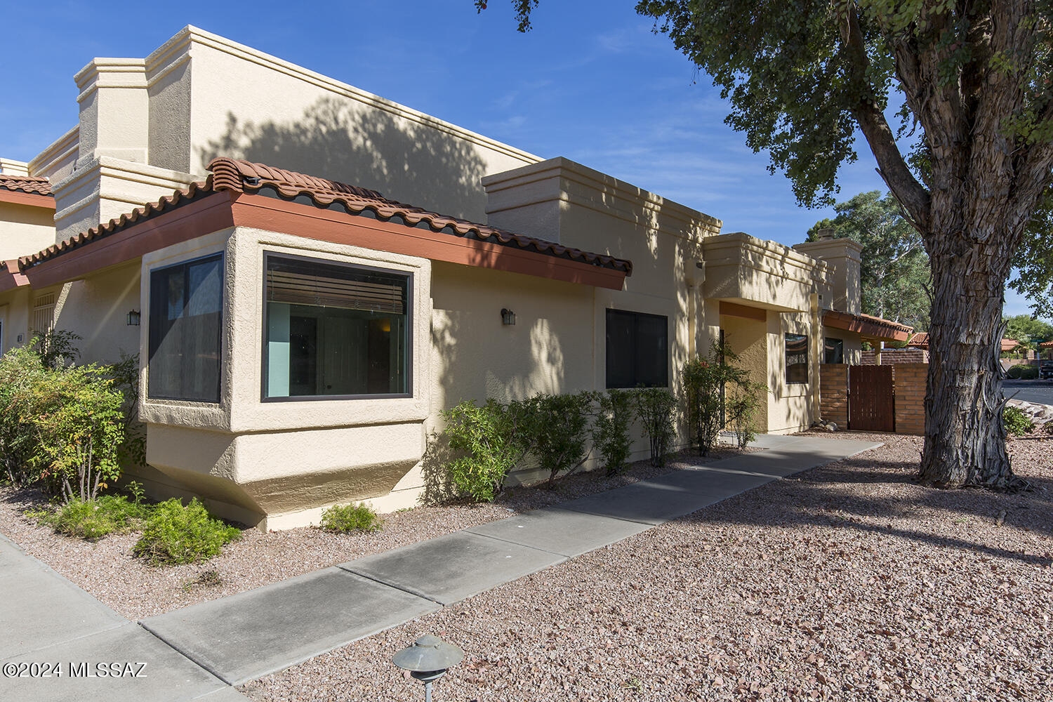 10148 E Arizmo Street