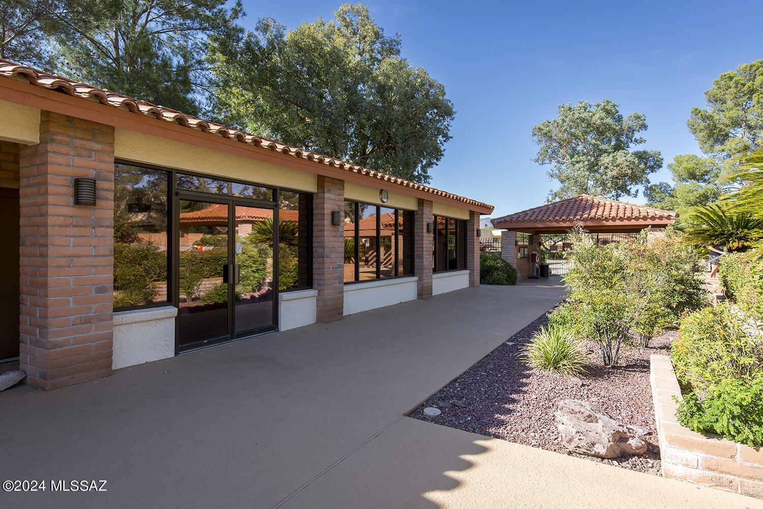 10148 E Arizmo Street