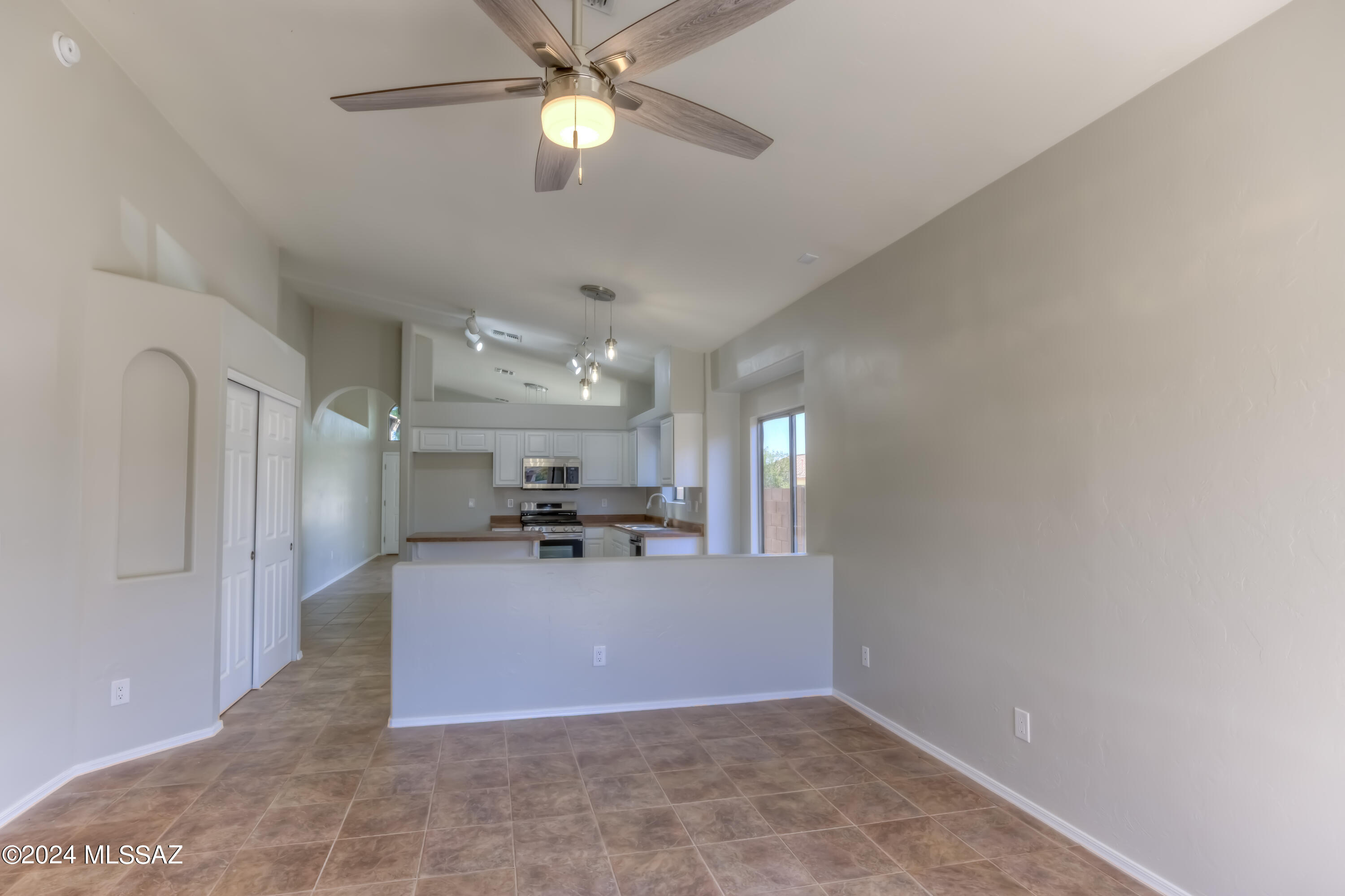 6135 W Sandburg Court