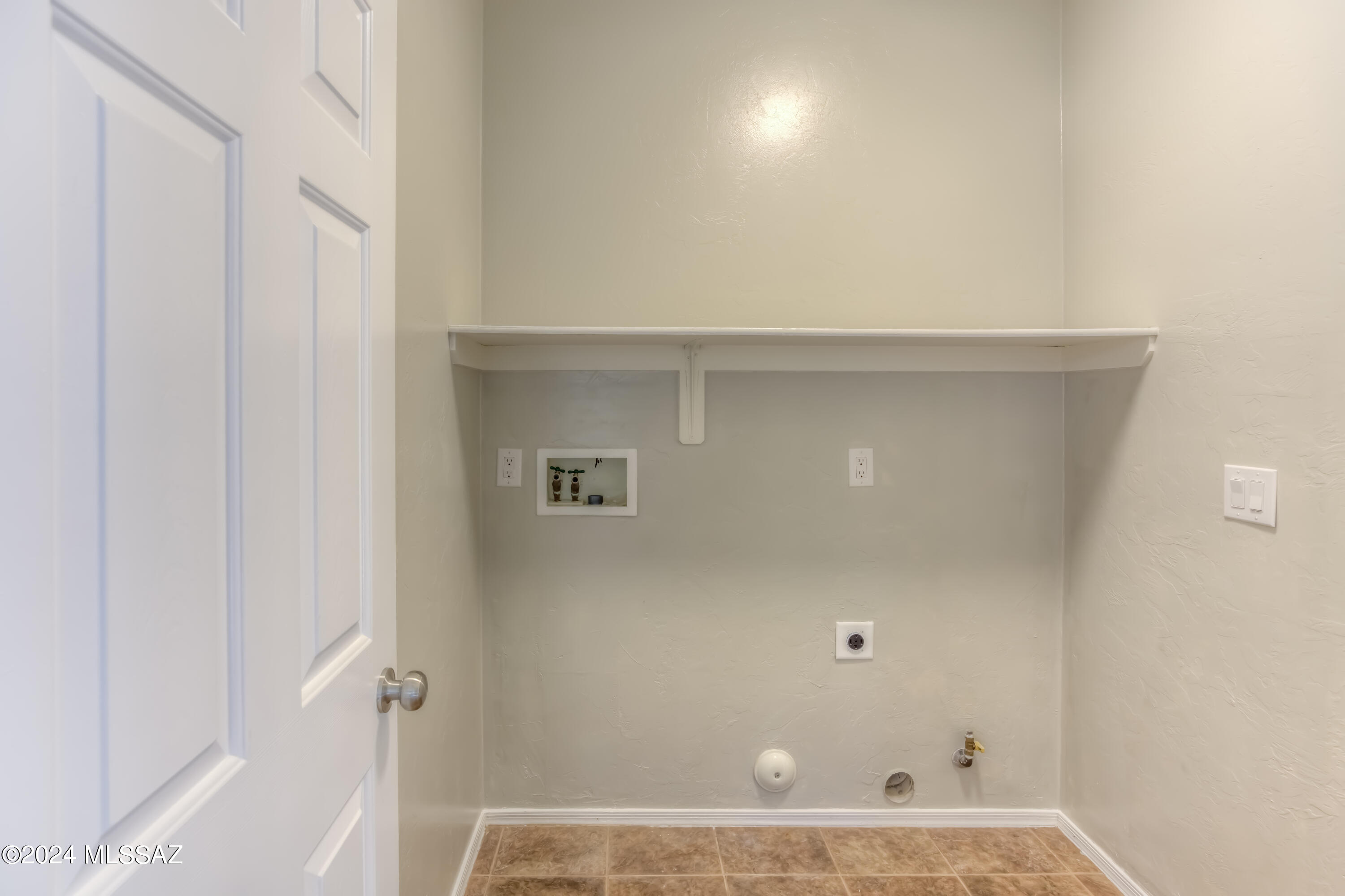 6135 W Sandburg Court