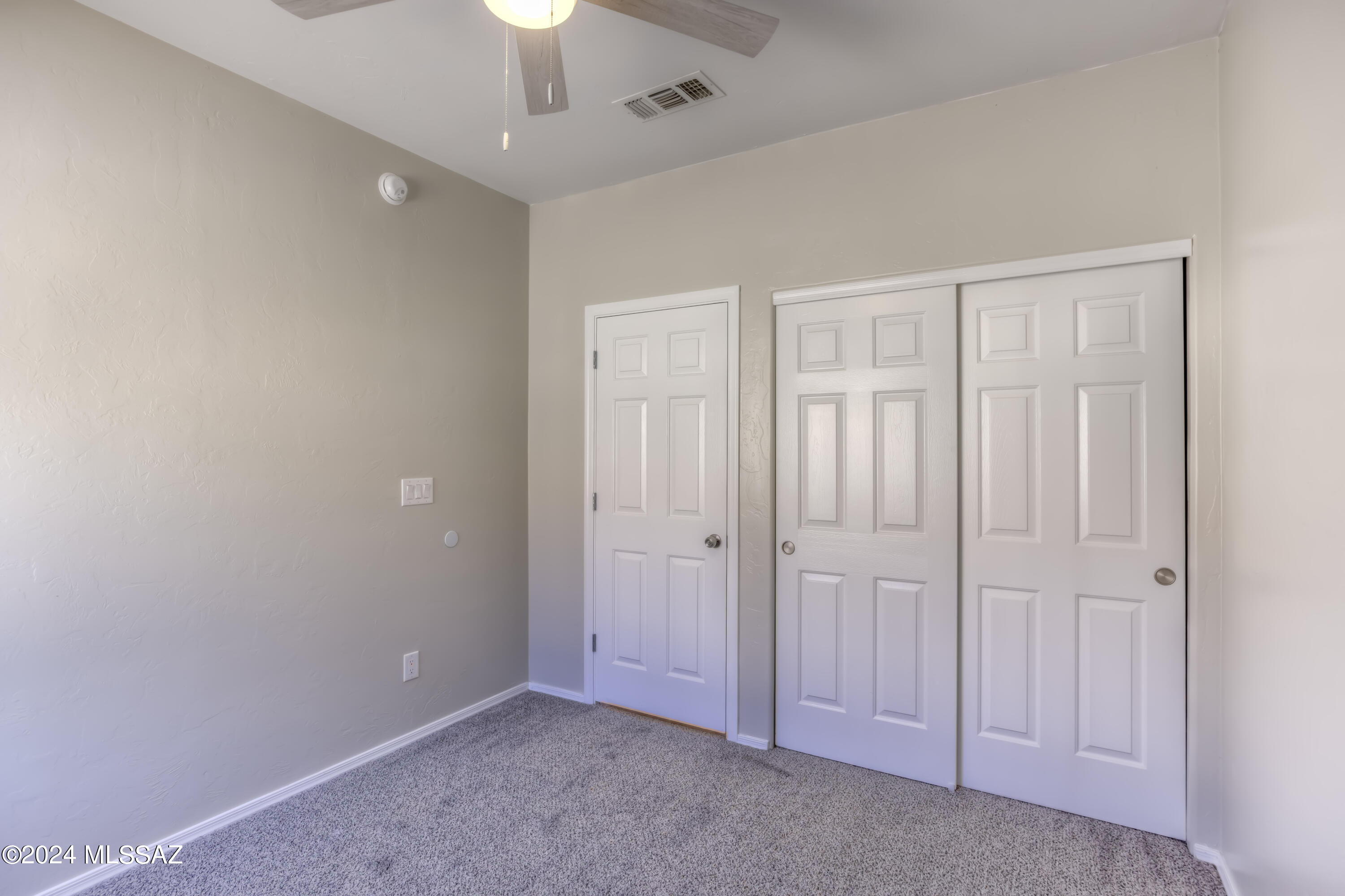 6135 W Sandburg Court