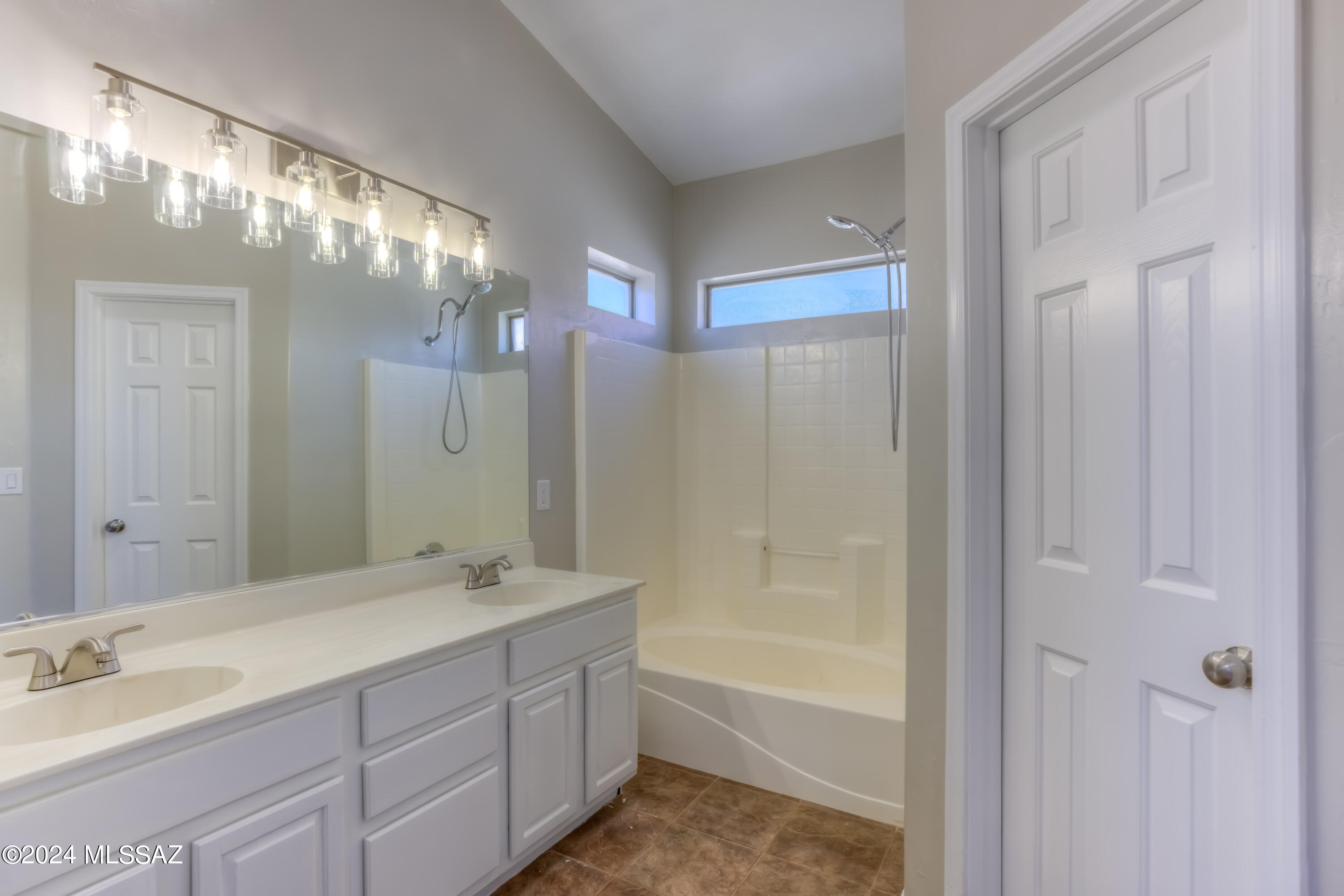 6135 W Sandburg Court