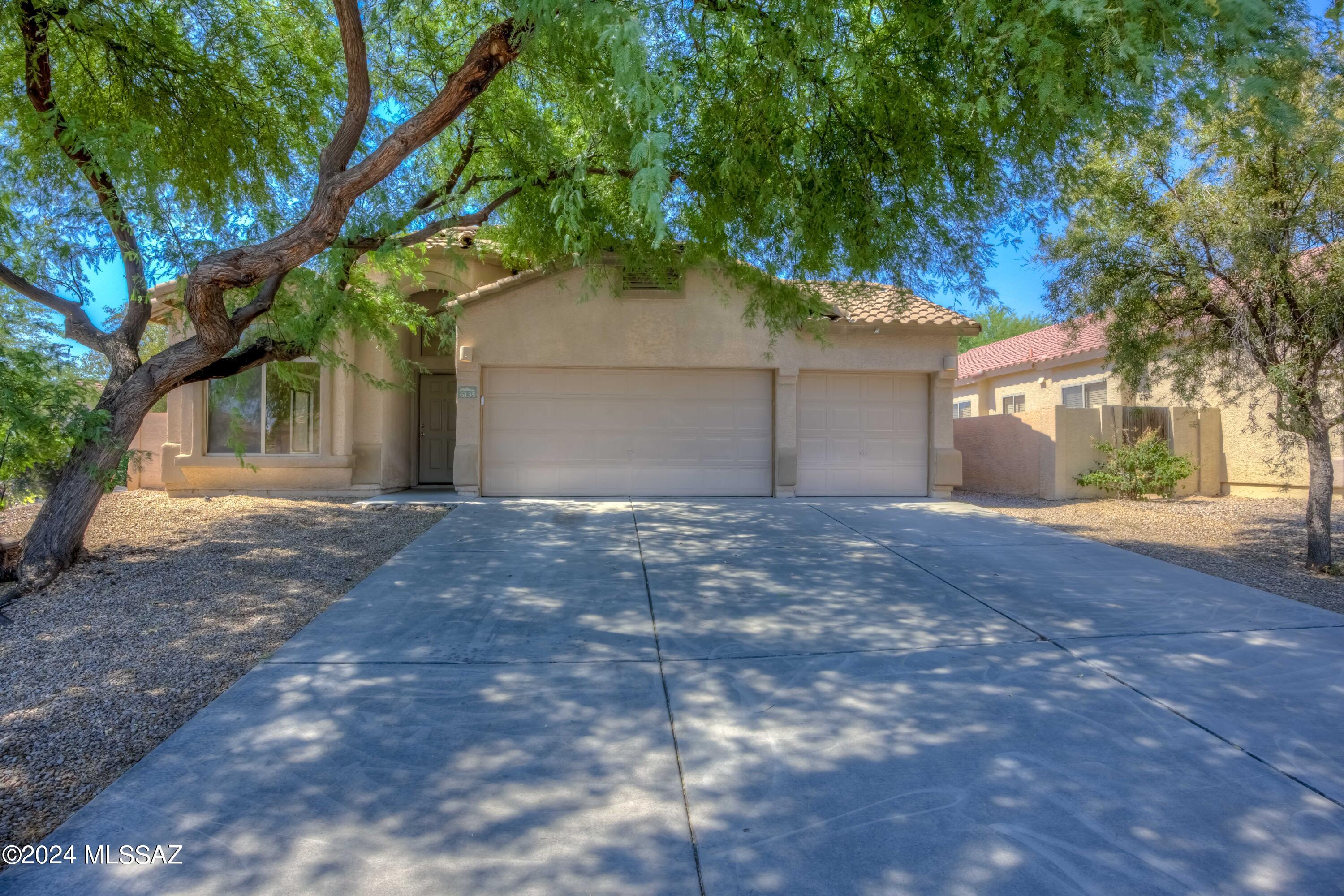6135 W Sandburg Court