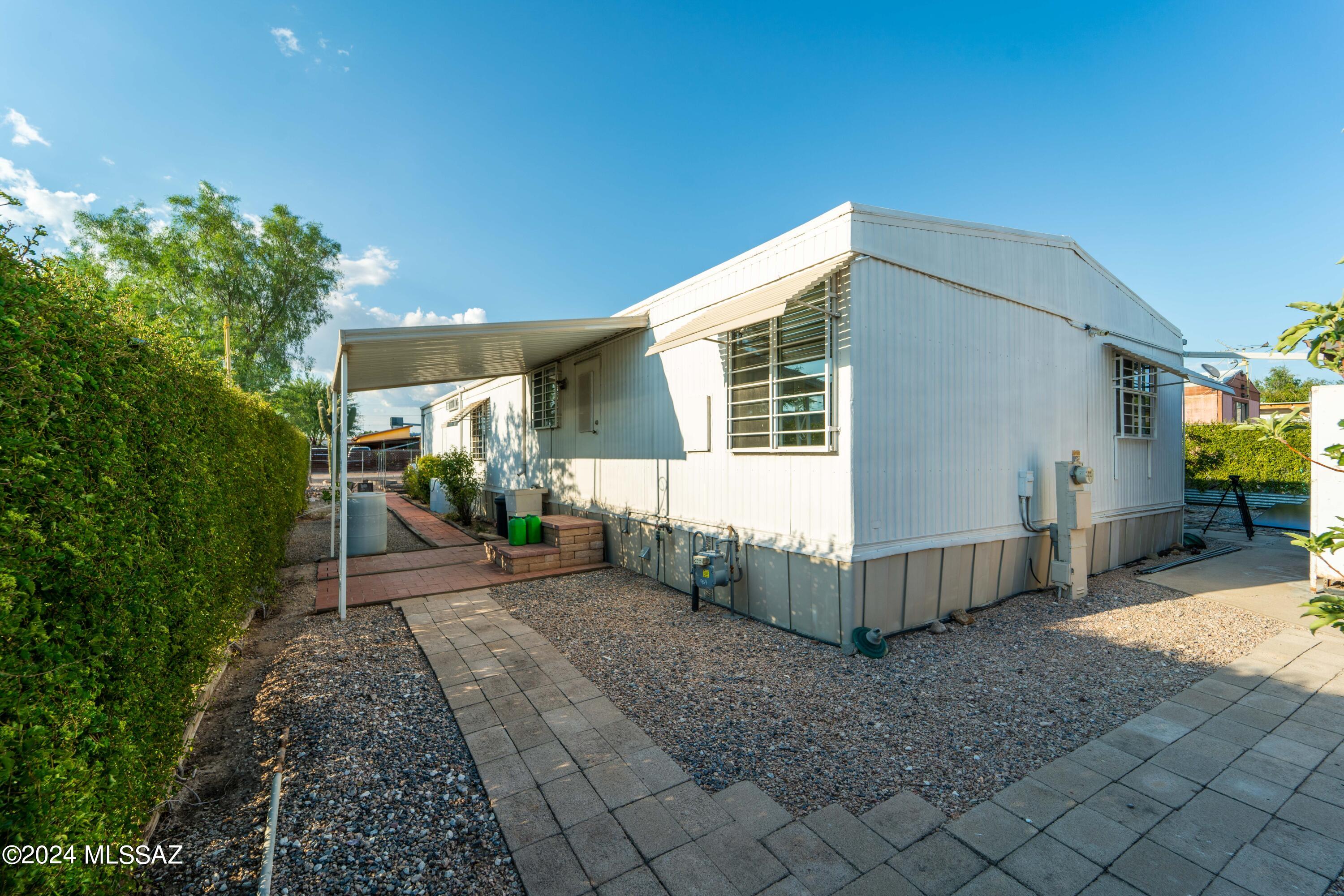 1326 E Ginter Road