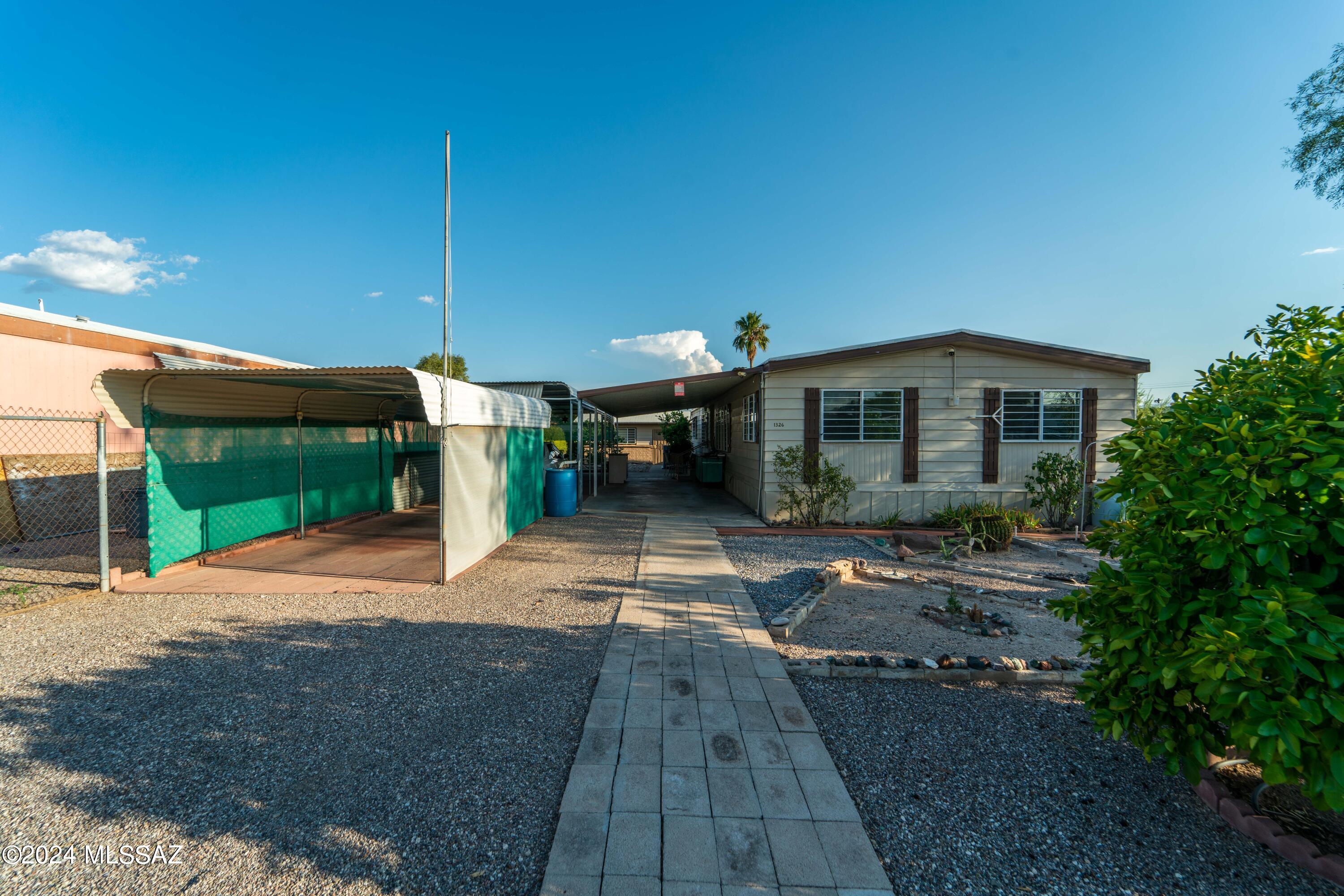 1326 E Ginter Road