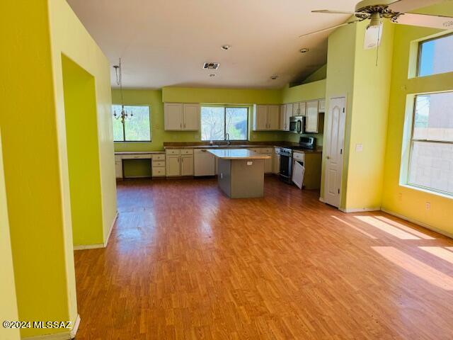 8470 Redstone