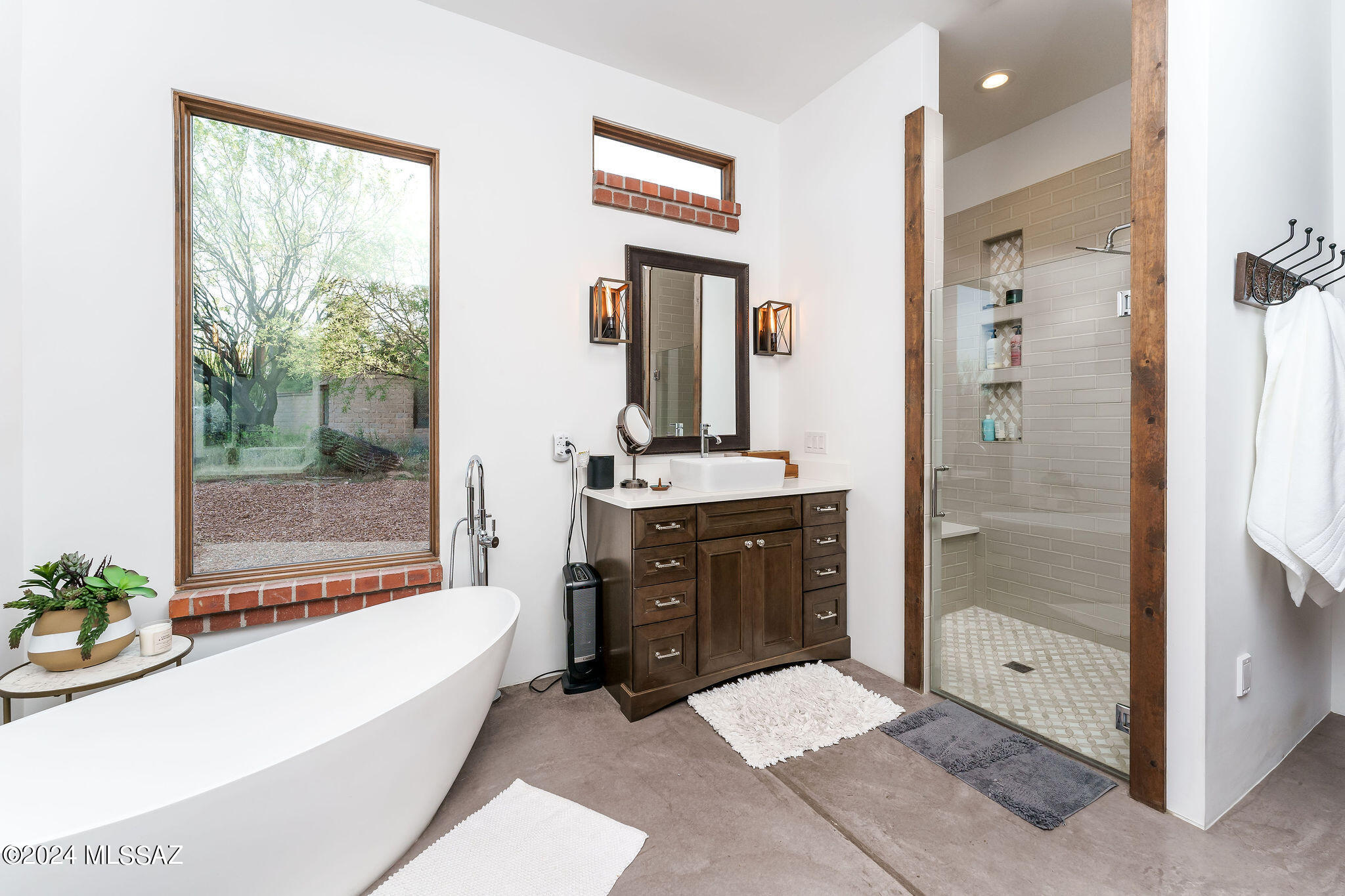 4114 W Adobe Ranch Place