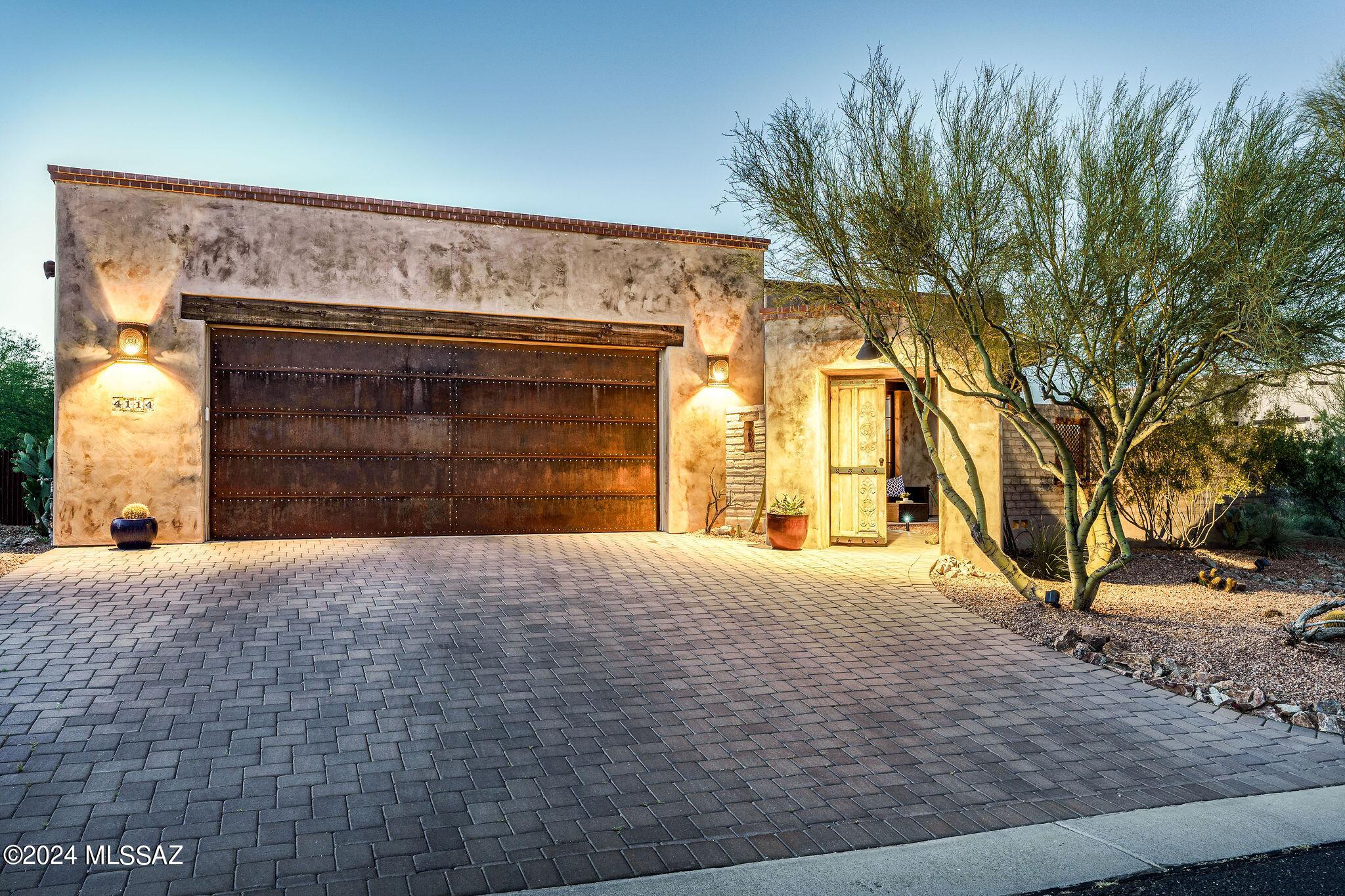 4114 W Adobe Ranch Place