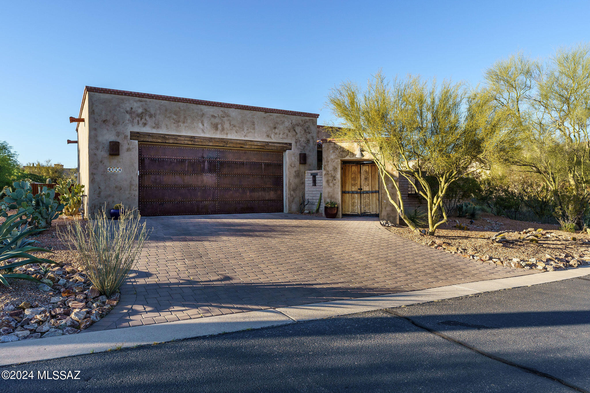 4114 W Adobe Ranch Place