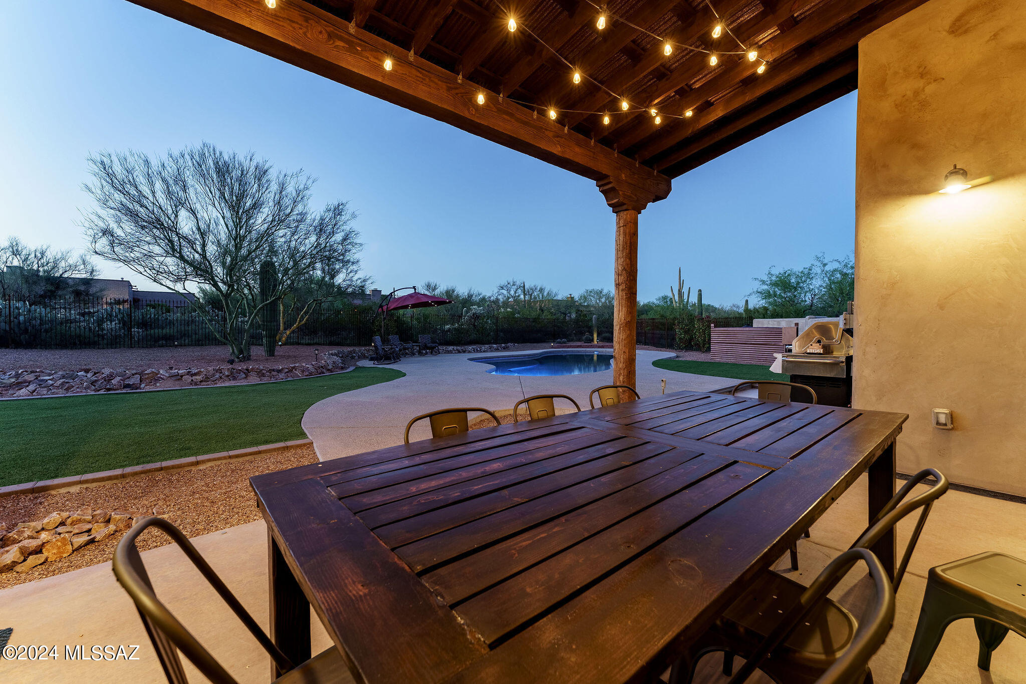 4114 W Adobe Ranch Place