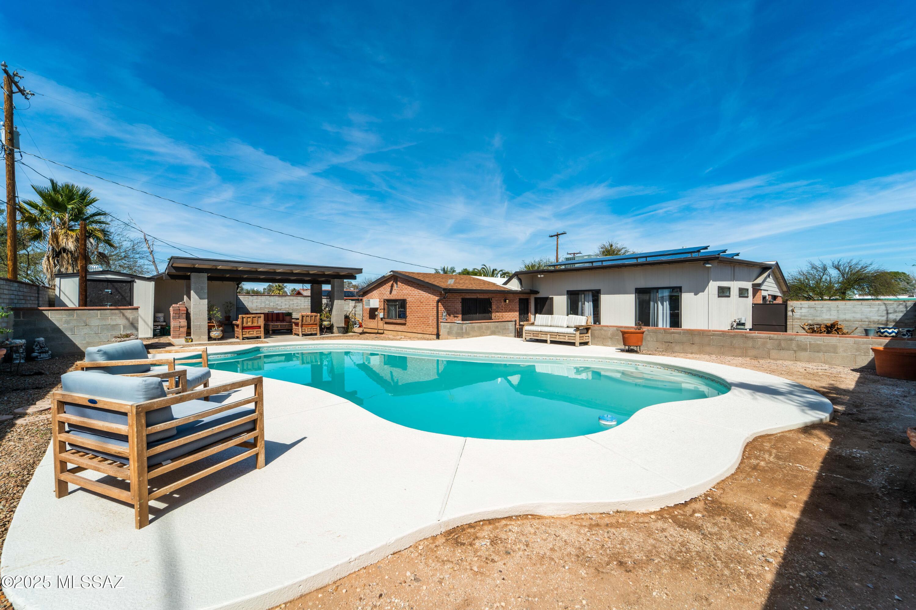 502 E Smoot Drive