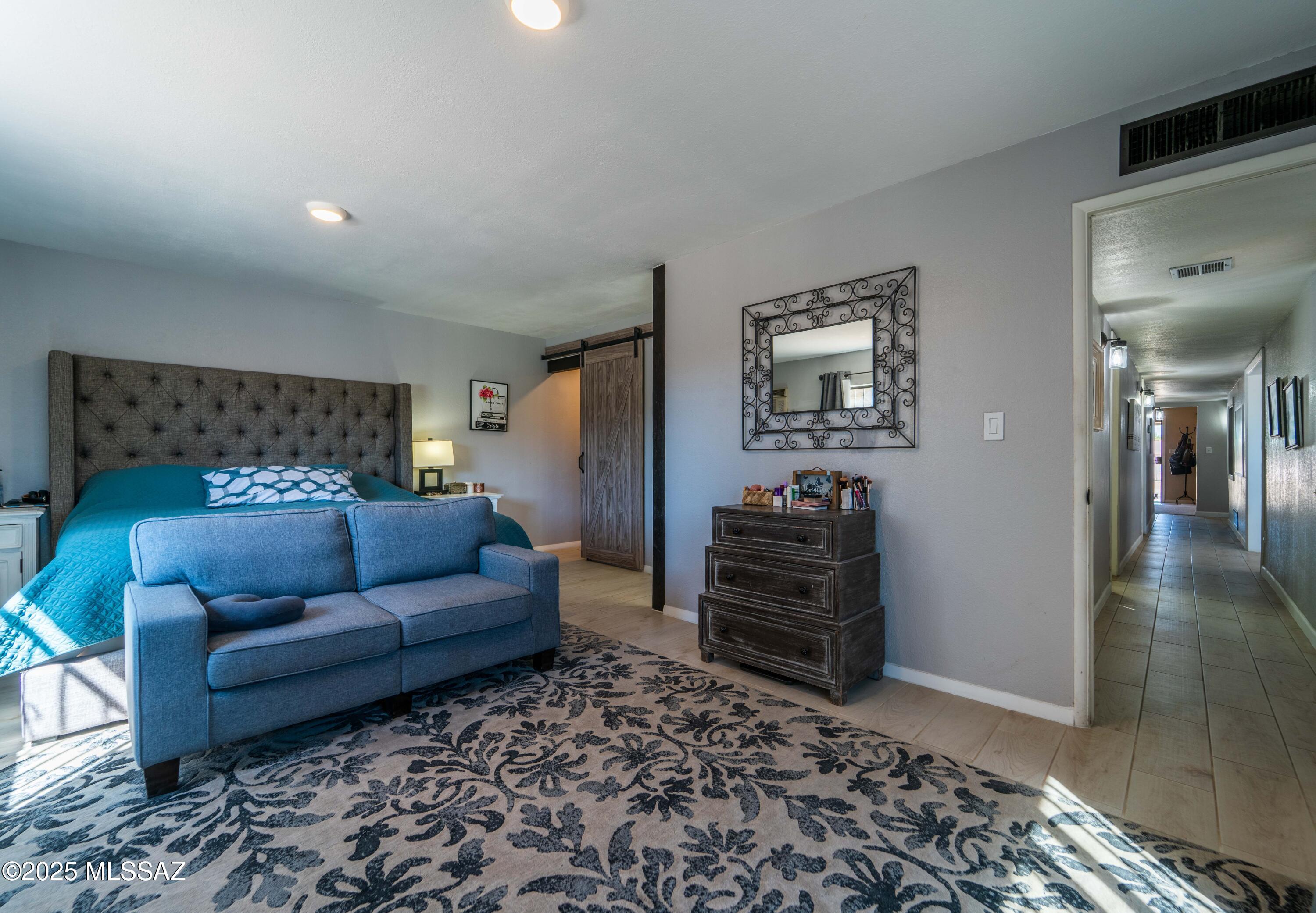 502 E Smoot Drive