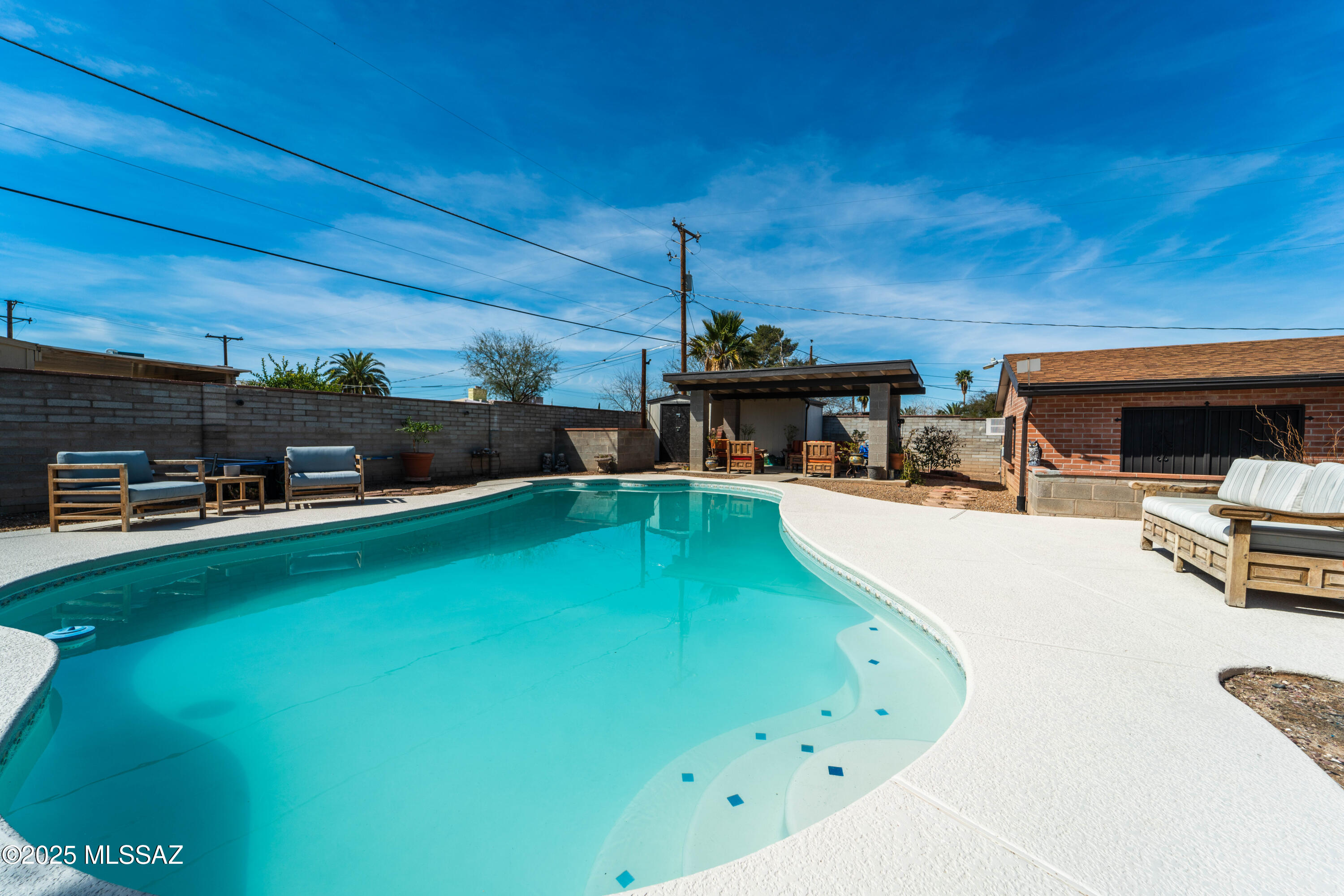 502 E Smoot Drive