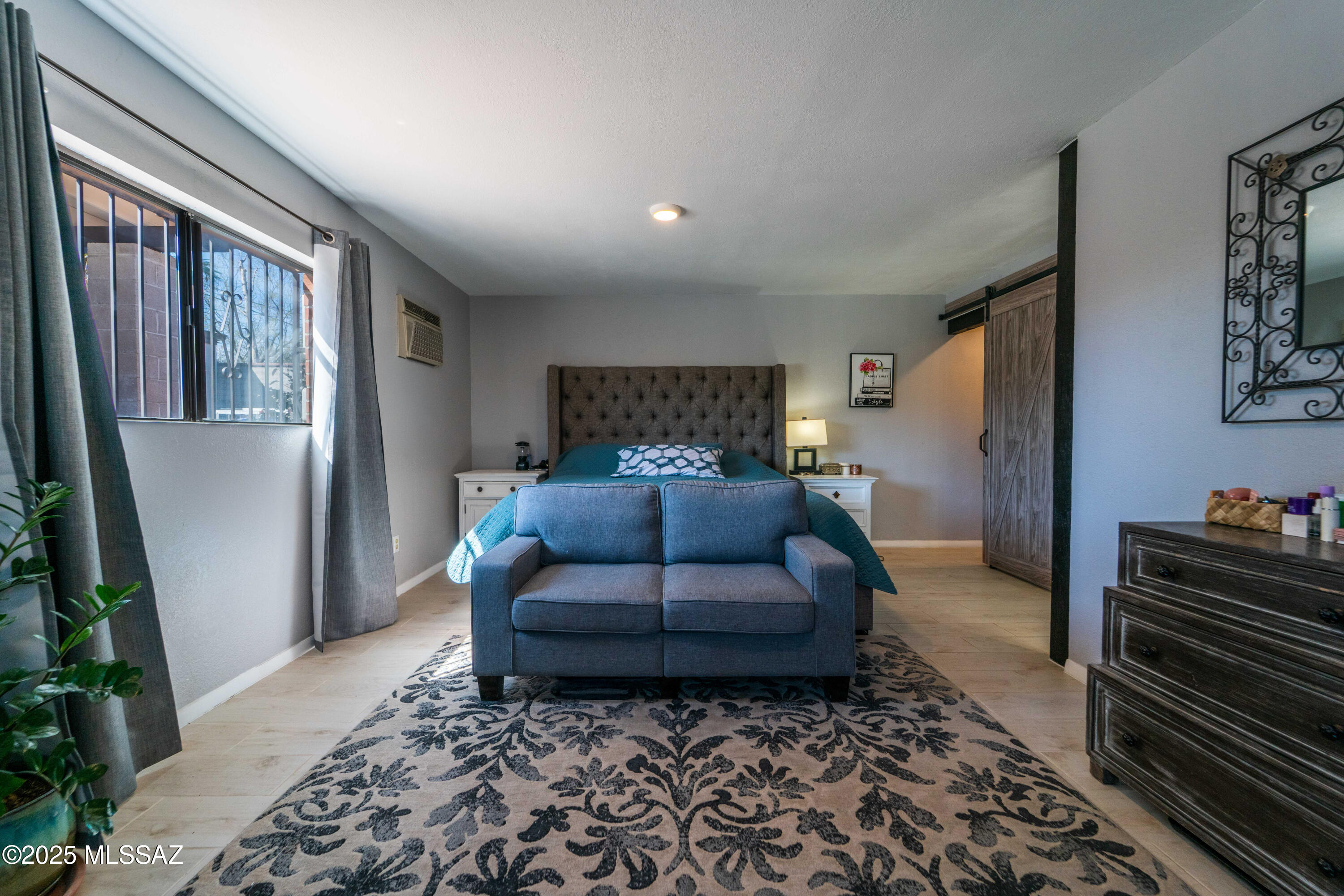 502 E Smoot Drive