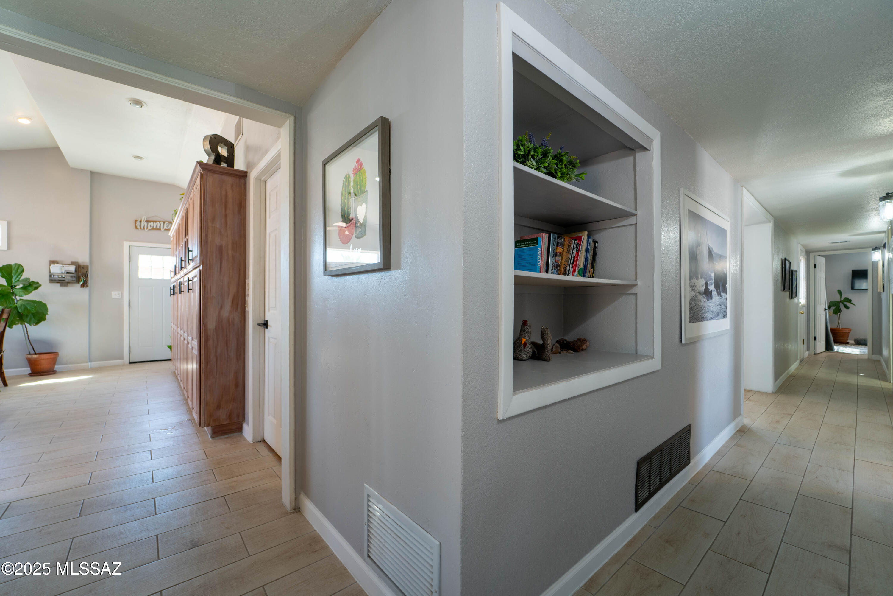 502 E Smoot Drive
