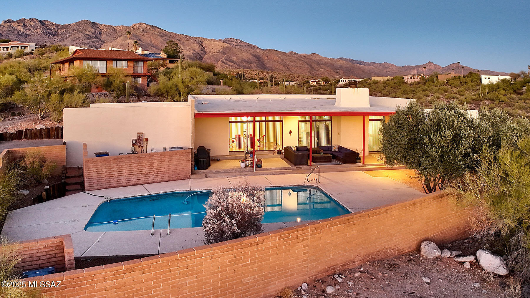 5717 E Paseo Cimarron