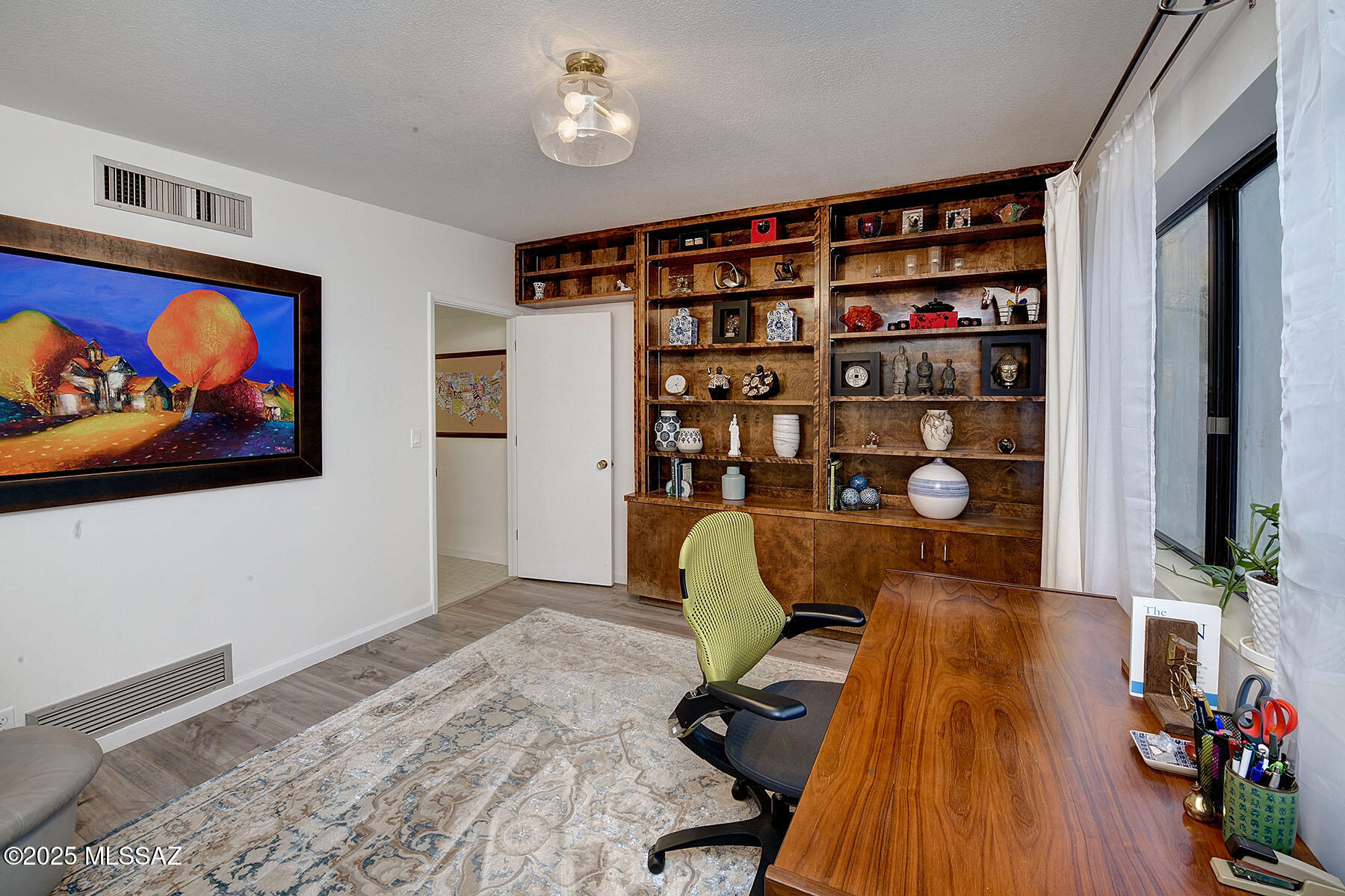 5717 E Paseo Cimarron