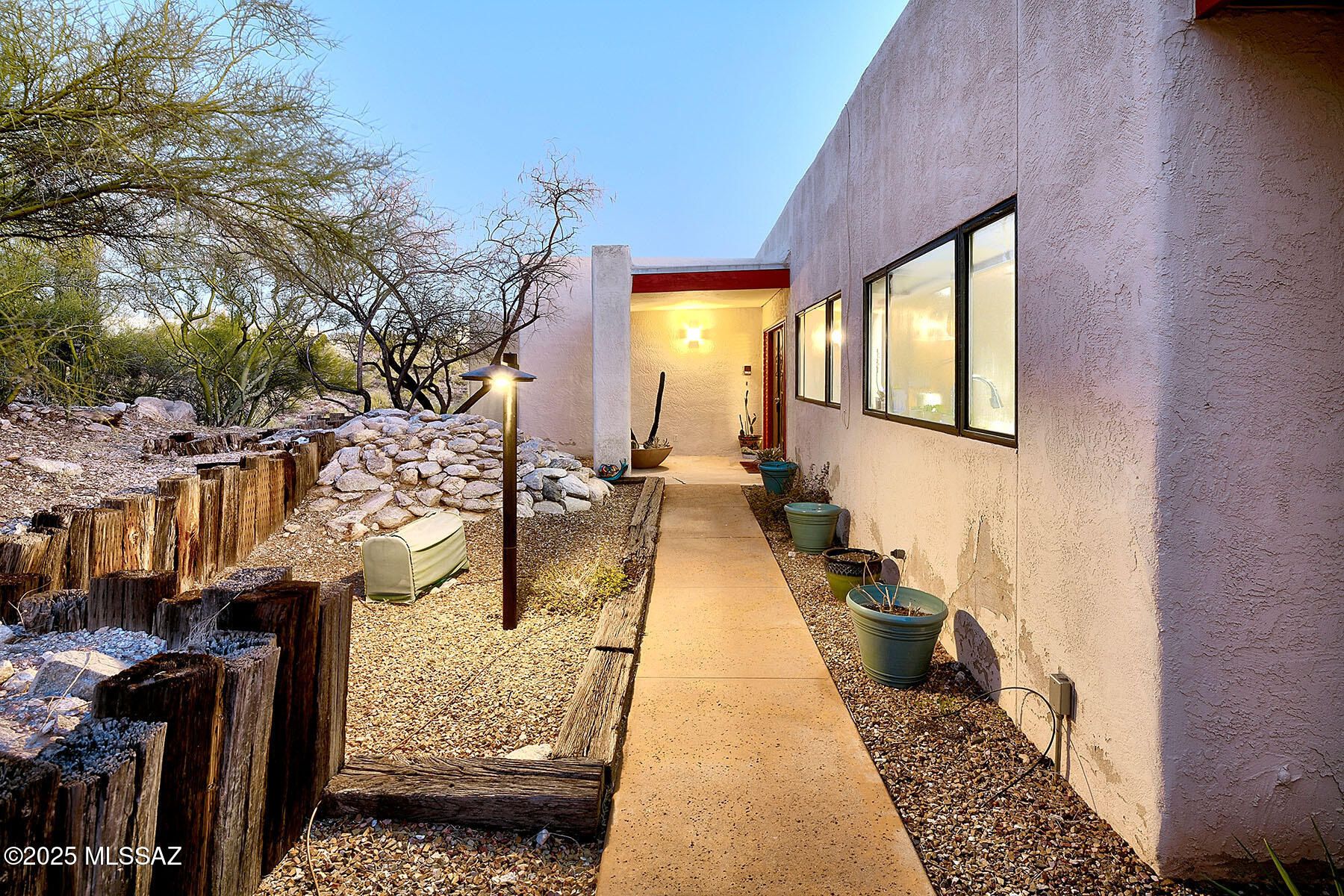 5717 E Paseo Cimarron