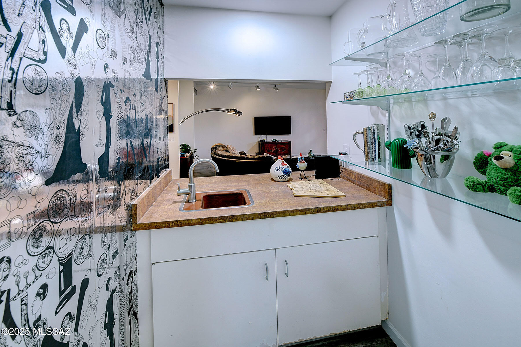 5717 E Paseo Cimarron