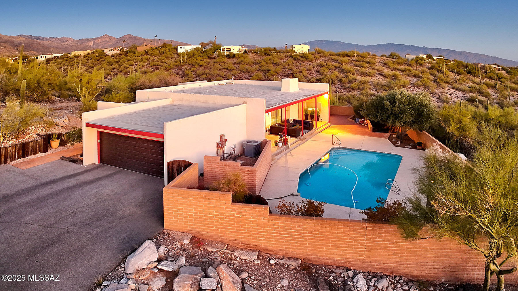 5717 E Paseo Cimarron