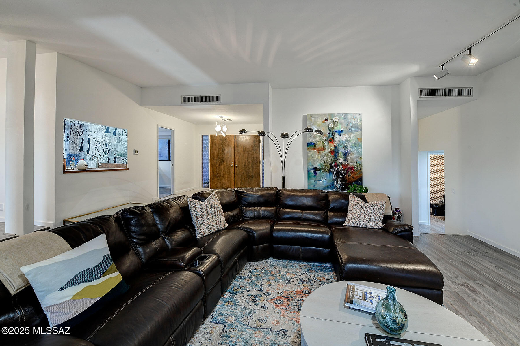 5717 E Paseo Cimarron
