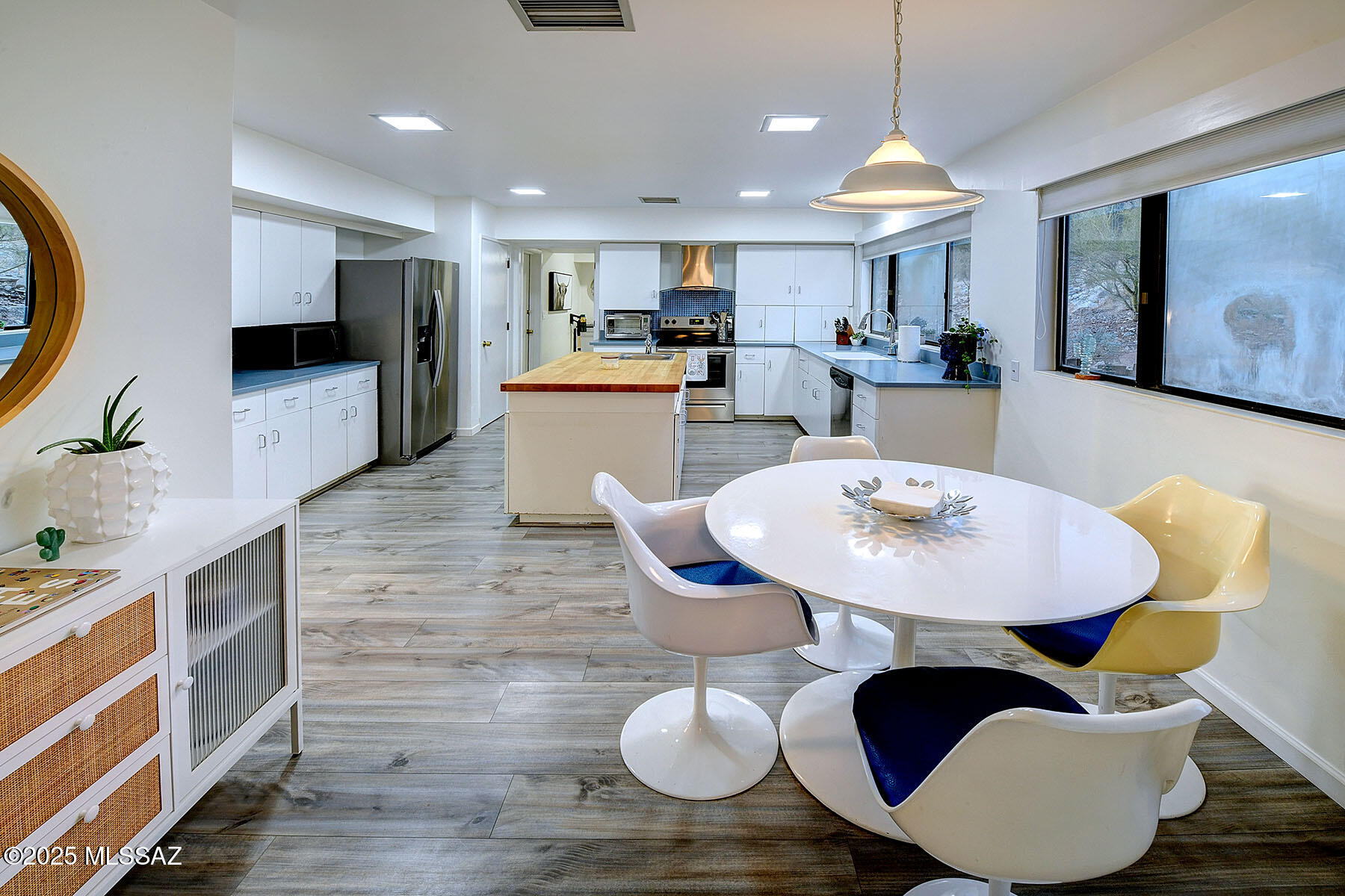 5717 E Paseo Cimarron