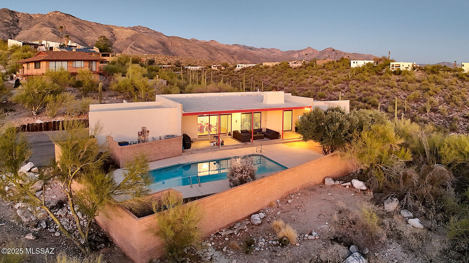 5717 E Paseo Cimarron