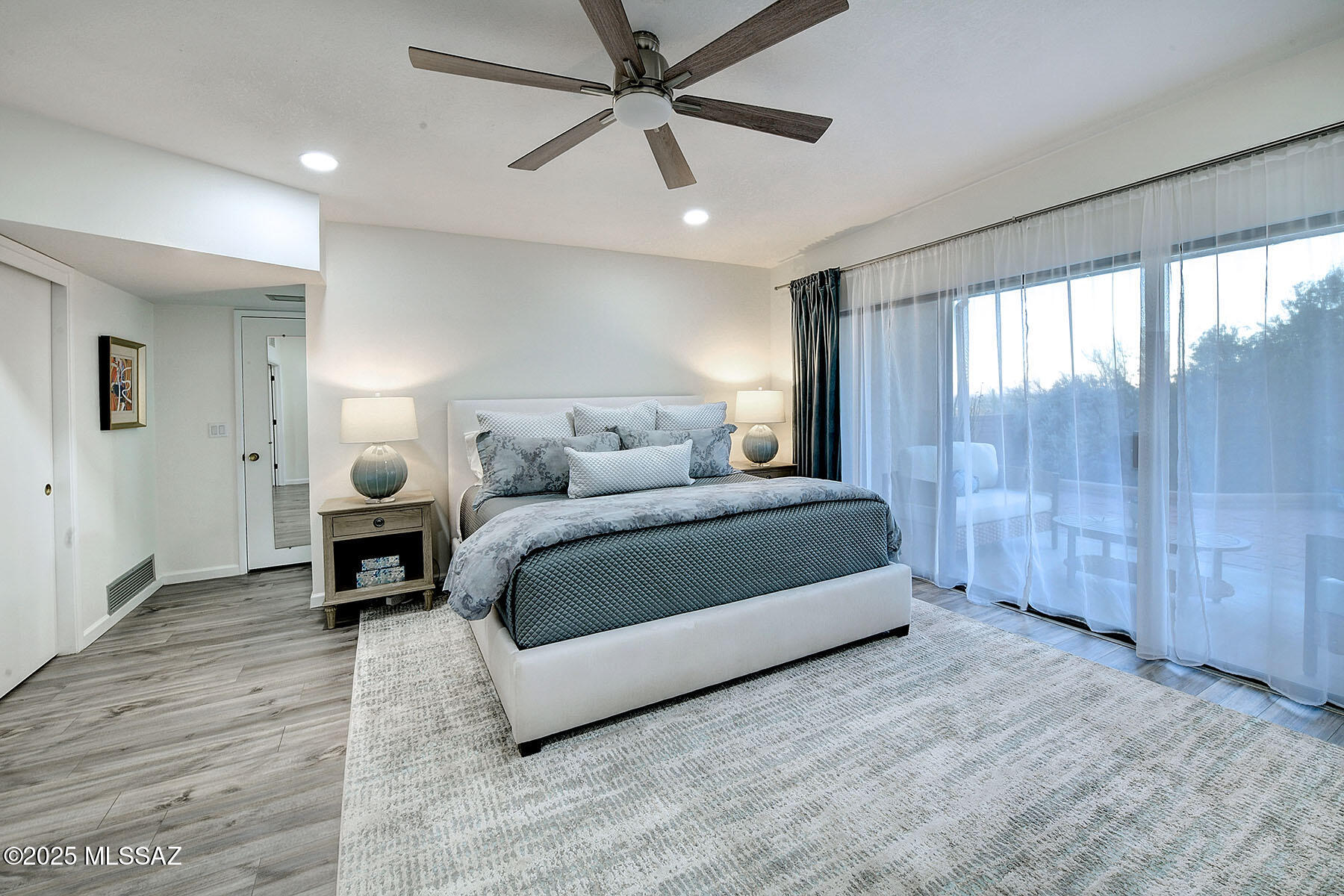 5717 E Paseo Cimarron