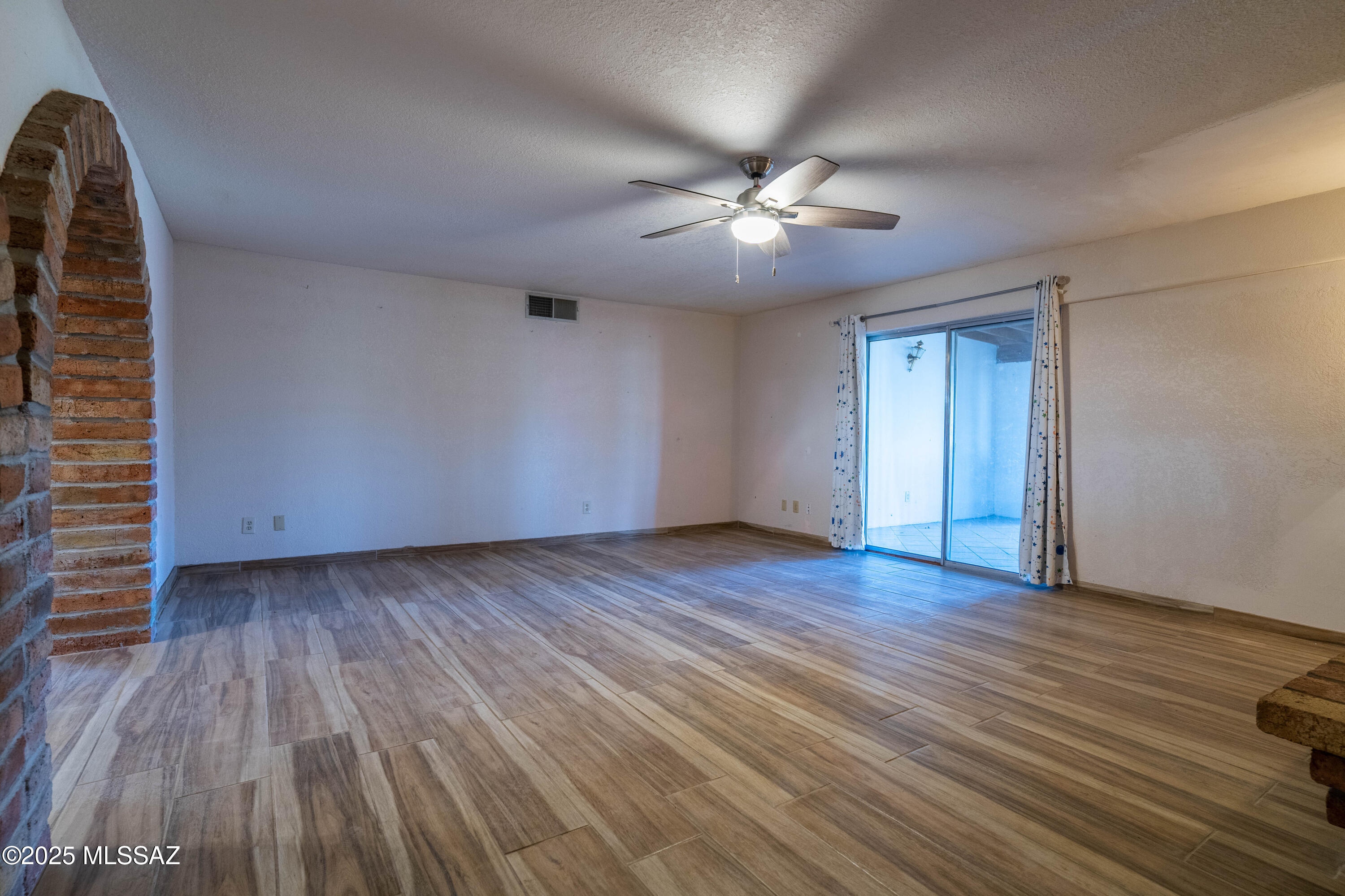 4120 W Calle Dos