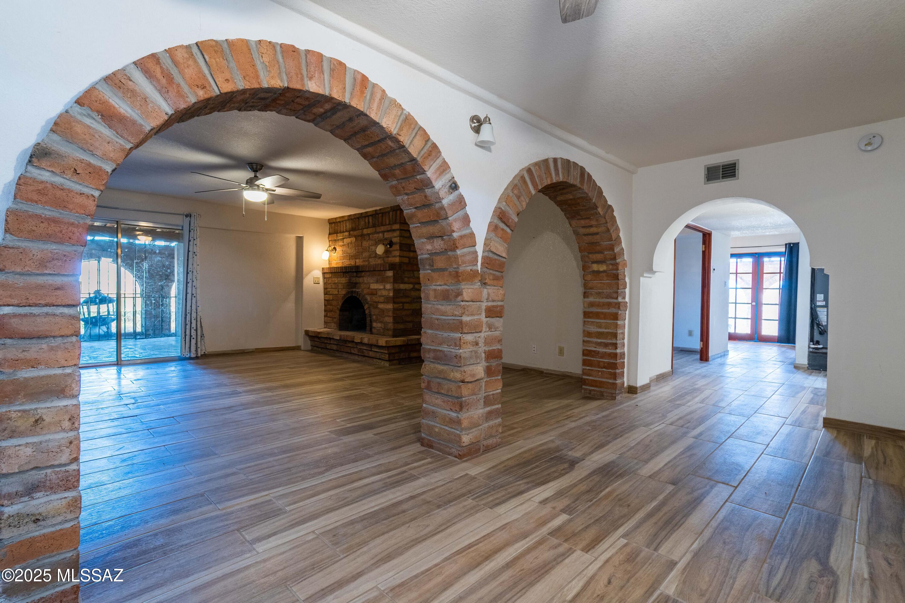 4120 W Calle Dos