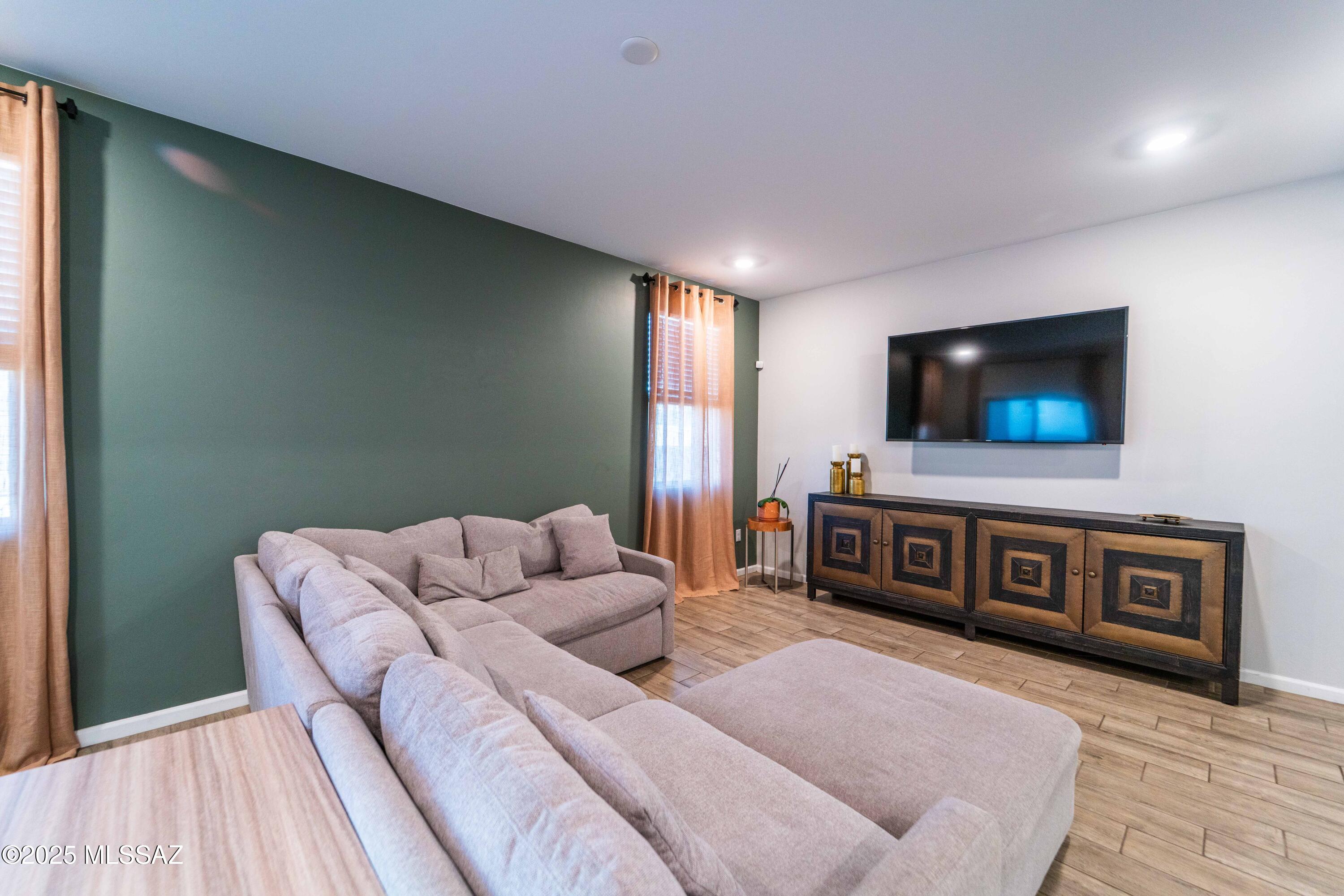 7119 W Ferntree Lane